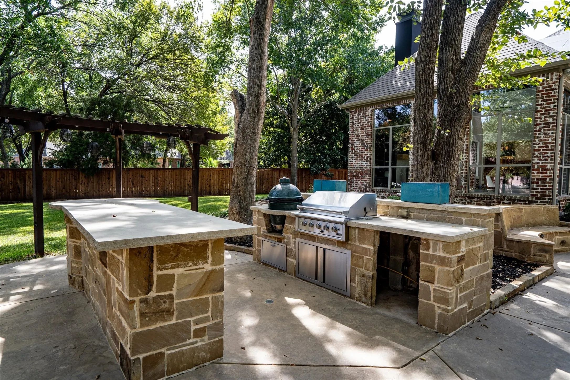 Single Family Residence For Sale in Denton County , 3701 Samuel Court, Flower Mound, Texas 75028, 5 Bedroom, 6 Bathroom, 3 Garage spaces, 5,360 Sqft, built in 2001, mls#21361545, Real Estate Agent in Flower Mound, Homes For Sale in Denton county, Homes For Sale in Flower Mound, Realtor in Flower Mound Texas, Real Estate Brokerage Independent Realty Texas, Luminita Cordes Realtor