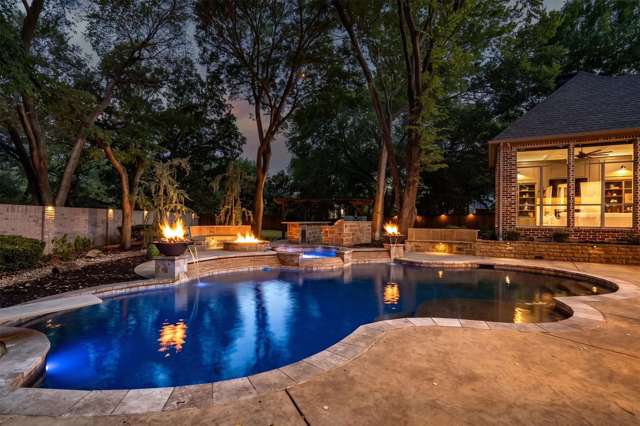 Single Family Residence For Sale in Denton County , 3701 Samuel Court, Flower Mound, Texas 75028, 5 Bedroom, 6 Bathroom, 3 Garage spaces, 5,360 Sqft, built in 2001, mls#21361545, Real Estate Agent in Flower Mound, Homes For Sale in Denton county, Homes For Sale in Flower Mound, Realtor in Flower Mound Texas, Real Estate Brokerage Independent Realty Texas, Luminita Cordes Realtor
