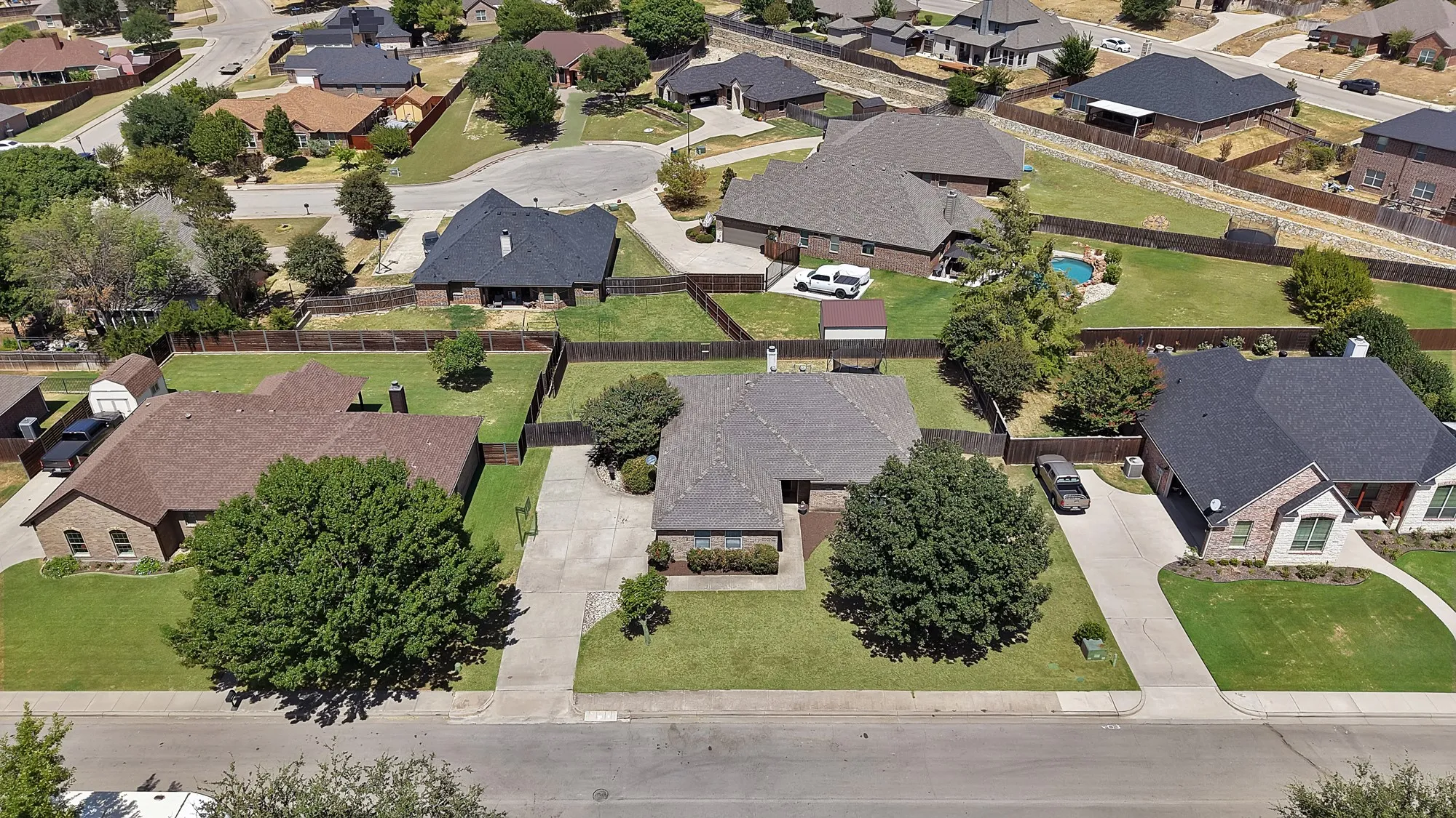 Single Family Residence For Sale in Parker County , 2209 Quail Ridge Drive, Weatherford, Texas 76087, 3 Bedroom, 2 Bathroom, 2 Garage spaces, 1,607 Sqft, built in 2002, mls#21362099, Real Estate Agent in Weatherford, Homes For Sale in Parker county, Homes For Sale in Weatherford, Realtor in Weatherford Texas, Real Estate Brokerage Independent Realty Texas, Luminita Cordes Realtor