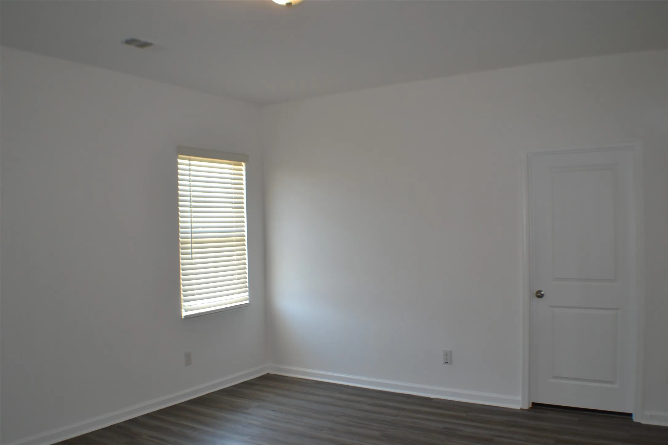 Single Family Residence For Rent in Kaufman County , 6417 Bishop, Forney, Texas 75126, 3 Bedroom, 2 Bathroom, 2 Garage spaces, 1,412 Sqft, built in 2021, mls#21365648, Real Estate Agent in Forney, Homes For Rent in Kaufman county, Homes For Rent in Forney, Realtor in Forney Texas, Real Estate Brokerage Independent Realty Texas, Luminita Cordes Realtor