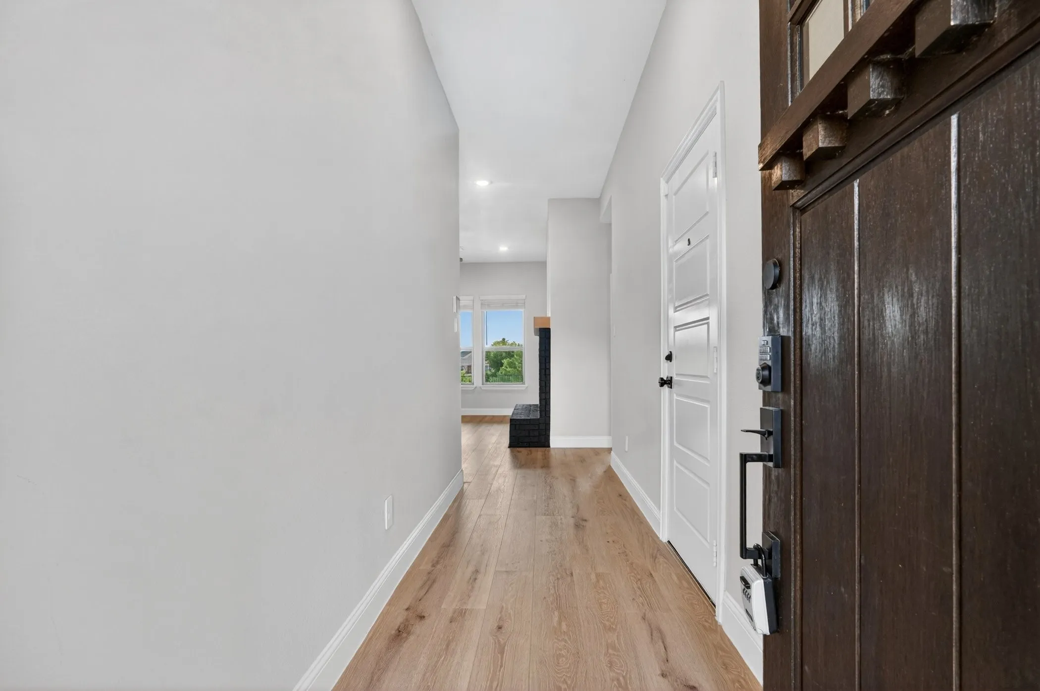 Single Family Residence For Sale in Denton County , 430 Wilkerson Lane, Justin, Texas 76247, 3 Bedroom, 2 Bathroom, 2 Garage spaces, 1,682 Sqft, built in 2021, mls#21356188, Real Estate Agent in Justin, Homes For Sale in Denton county, Homes For Sale in Justin, Realtor in Justin Texas, Real Estate Brokerage Independent Realty Texas, Luminita Cordes Realtor
