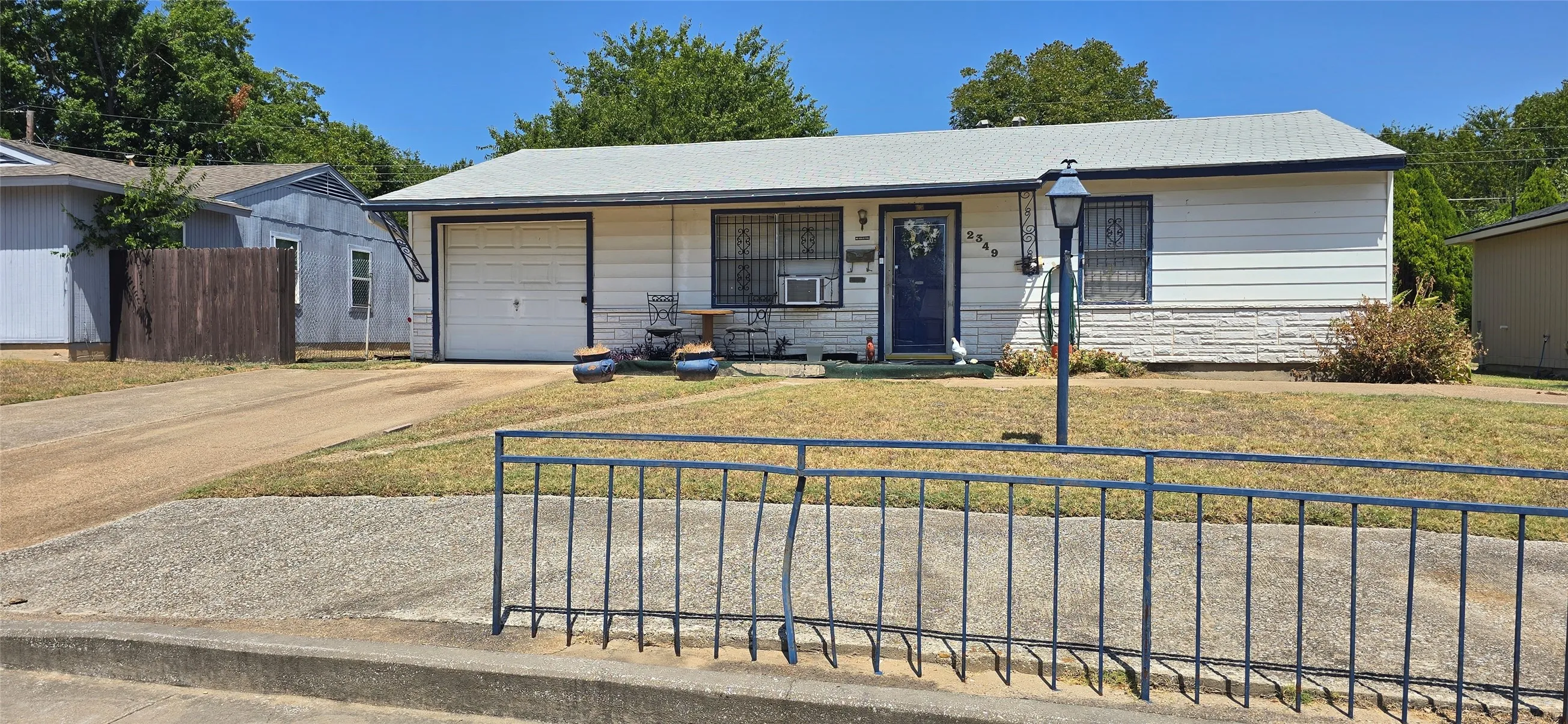 Single Family Residence For Sale in Dallas County , 2349 Talco Drive, Dallas, Texas 75241, 3 Bedroom, 1 Bathroom, 1 Garage spaces, 966 Sqft, built in 1959, mls#21365858, Real Estate Agent in Dallas, Homes For Sale in Dallas county, Homes For Sale in Dallas, Realtor in Dallas Texas, Real Estate Brokerage Independent Realty Texas, Luminita Cordes Realtor