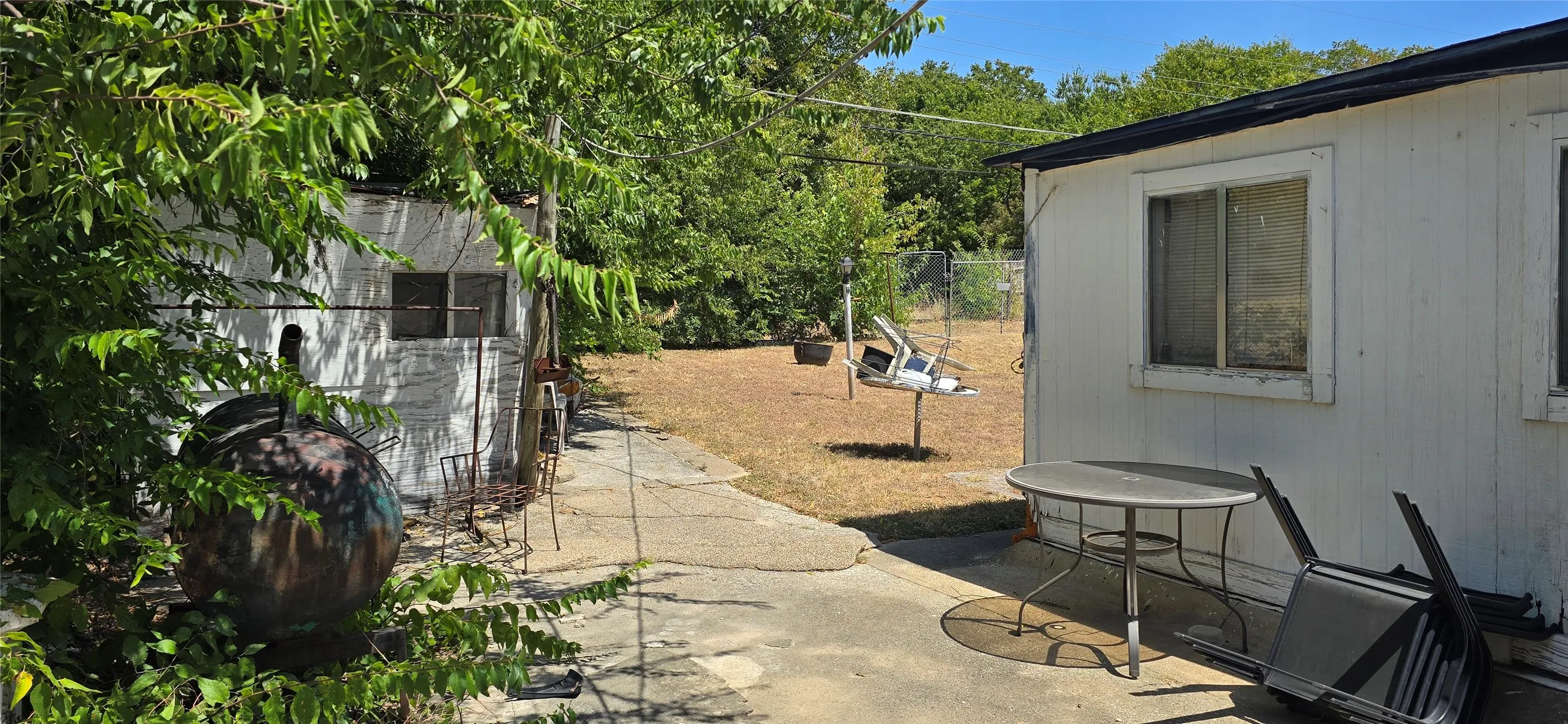 Single Family Residence For Sale in Dallas County , 2349 Talco Drive, Dallas, Texas 75241, 3 Bedroom, 1 Bathroom, 1 Garage spaces, 966 Sqft, built in 1959, mls#21365858, Real Estate Agent in Dallas, Homes For Sale in Dallas county, Homes For Sale in Dallas, Realtor in Dallas Texas, Real Estate Brokerage Independent Realty Texas, Luminita Cordes Realtor
