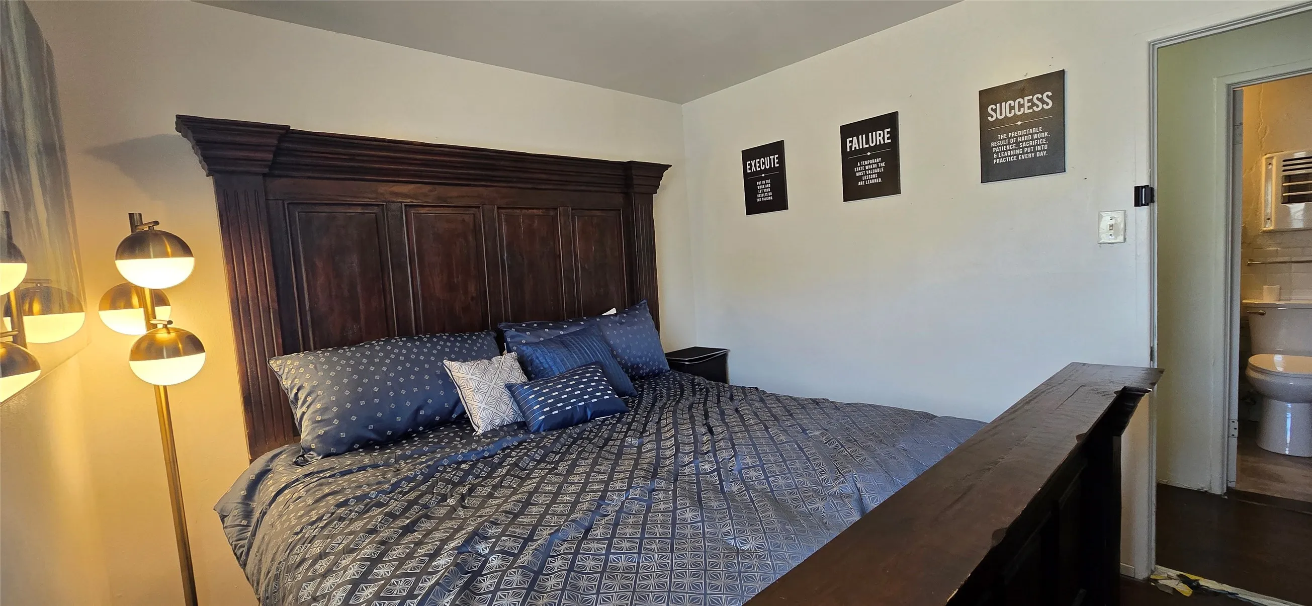 Single Family Residence For Sale in Dallas County , 2349 Talco Drive, Dallas, Texas 75241, 3 Bedroom, 1 Bathroom, 1 Garage spaces, 966 Sqft, built in 1959, mls#21365858, Real Estate Agent in Dallas, Homes For Sale in Dallas county, Homes For Sale in Dallas, Realtor in Dallas Texas, Real Estate Brokerage Independent Realty Texas, Luminita Cordes Realtor