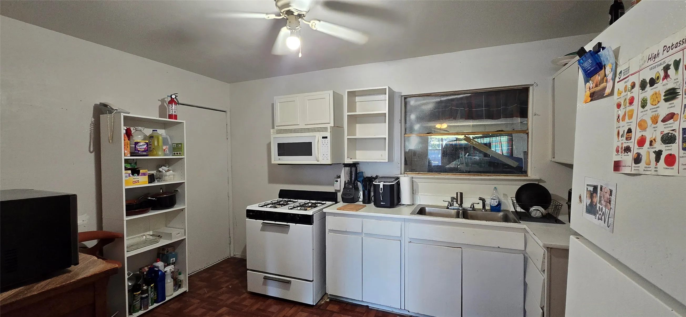 Single Family Residence For Sale in Dallas County , 2349 Talco Drive, Dallas, Texas 75241, 3 Bedroom, 1 Bathroom, 1 Garage spaces, 966 Sqft, built in 1959, mls#21365858, Real Estate Agent in Dallas, Homes For Sale in Dallas county, Homes For Sale in Dallas, Realtor in Dallas Texas, Real Estate Brokerage Independent Realty Texas, Luminita Cordes Realtor