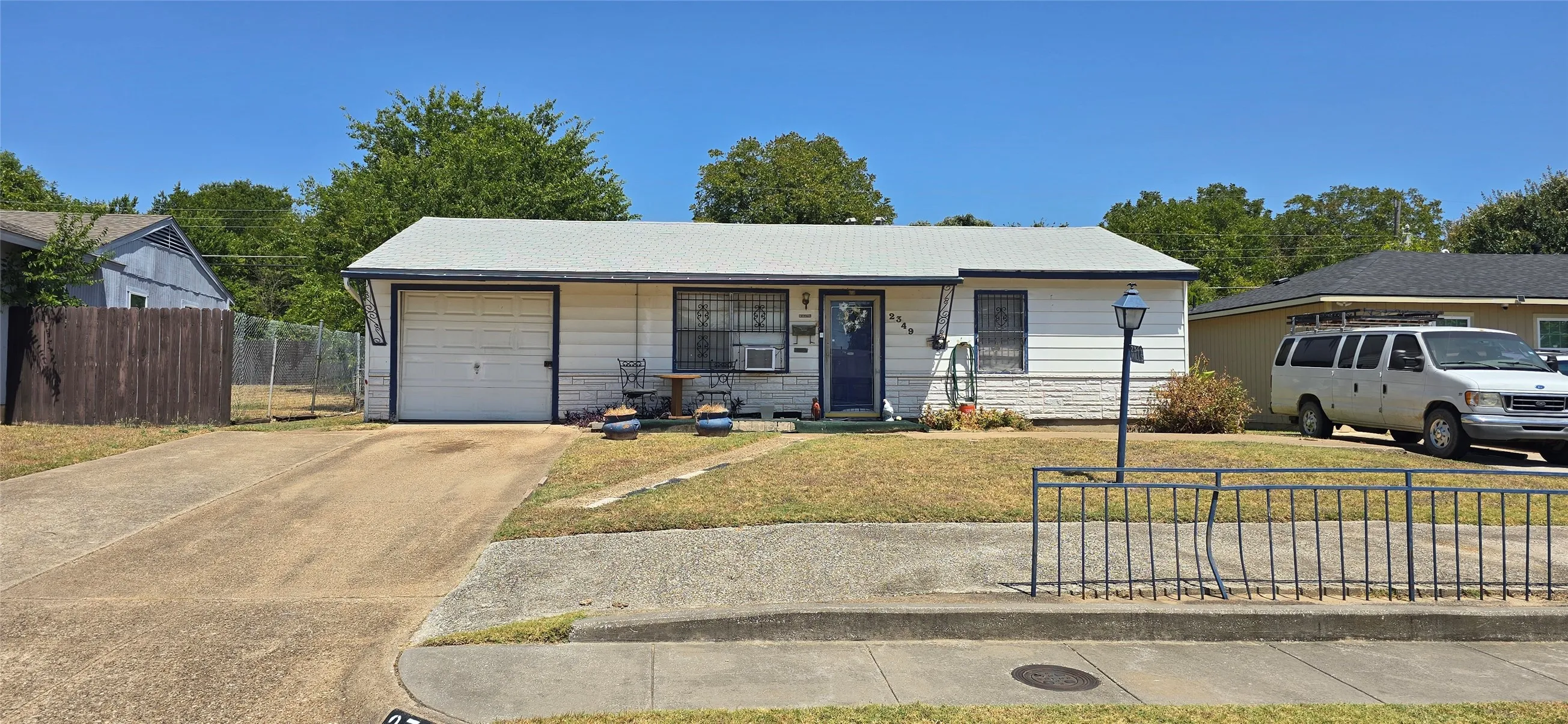 Single Family Residence For Sale in Dallas County , 2349 Talco Drive, Dallas, Texas 75241, 3 Bedroom, 1 Bathroom, 1 Garage spaces, 966 Sqft, built in 1959, mls#21365858, Real Estate Agent in Dallas, Homes For Sale in Dallas county, Homes For Sale in Dallas, Realtor in Dallas Texas, Real Estate Brokerage Independent Realty Texas, Luminita Cordes Realtor