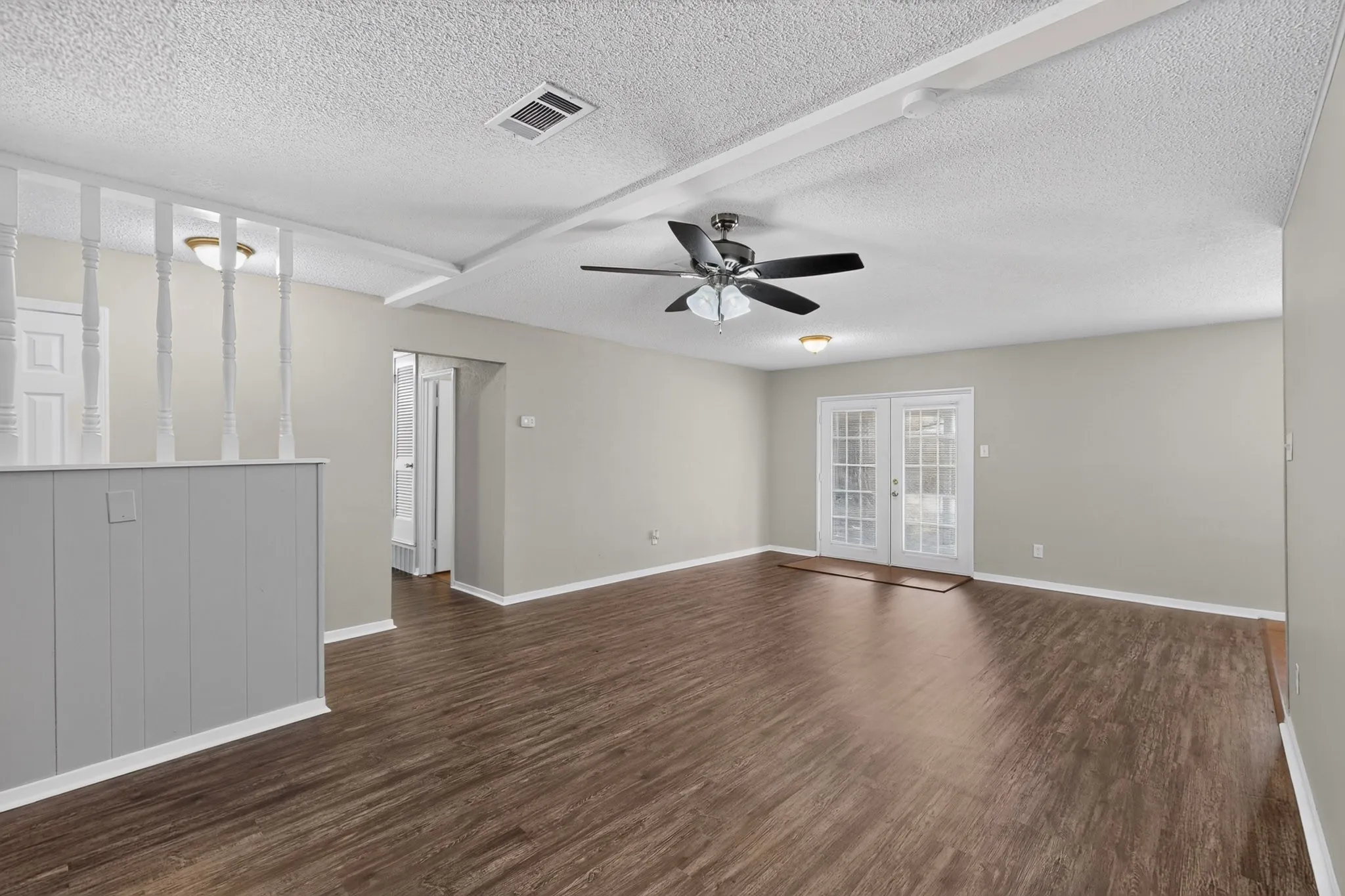 Single Family Residence For Sale in Tarrant County , 7448 Van Natta Lane, Fort Worth, Texas 76112, 3 Bedroom, 2 Bathroom, 2 Garage spaces, 1,392 Sqft, built in 1966, mls#21365856, Real Estate Agent in Fort Worth, Homes For Sale in Tarrant county, Homes For Sale in Fort Worth, Realtor in Fort Worth Texas, Real Estate Brokerage Independent Realty Texas, Luminita Cordes Realtor