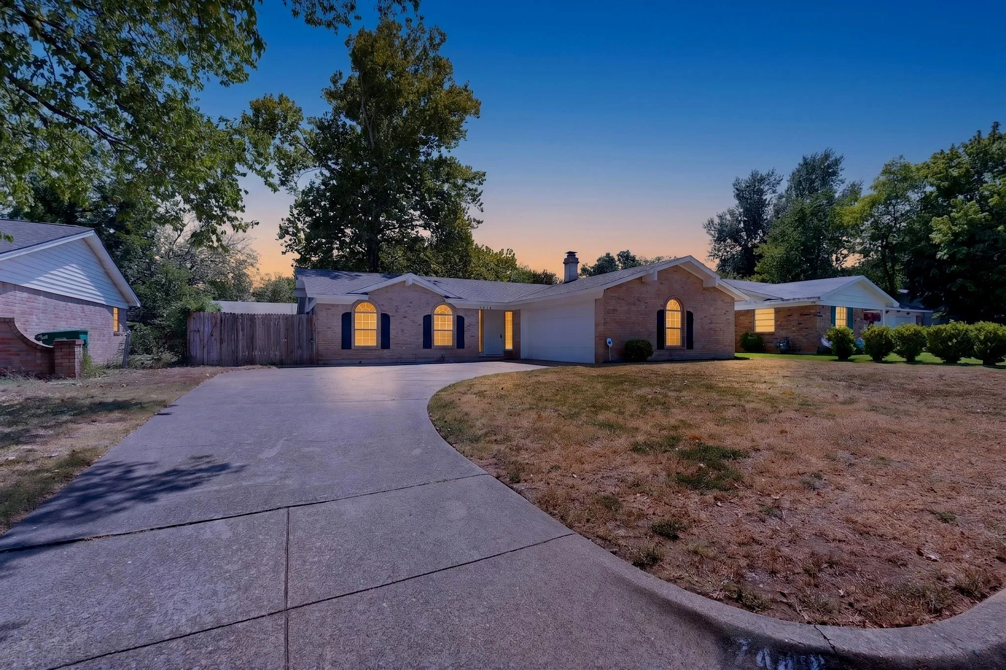 Single Family Residence For Sale in Tarrant County , 7448 Van Natta Lane, Fort Worth, Texas 76112, 3 Bedroom, 2 Bathroom, 2 Garage spaces, 1,392 Sqft, built in 1966, mls#21365856, Real Estate Agent in Fort Worth, Homes For Sale in Tarrant county, Homes For Sale in Fort Worth, Realtor in Fort Worth Texas, Real Estate Brokerage Independent Realty Texas, Luminita Cordes Realtor