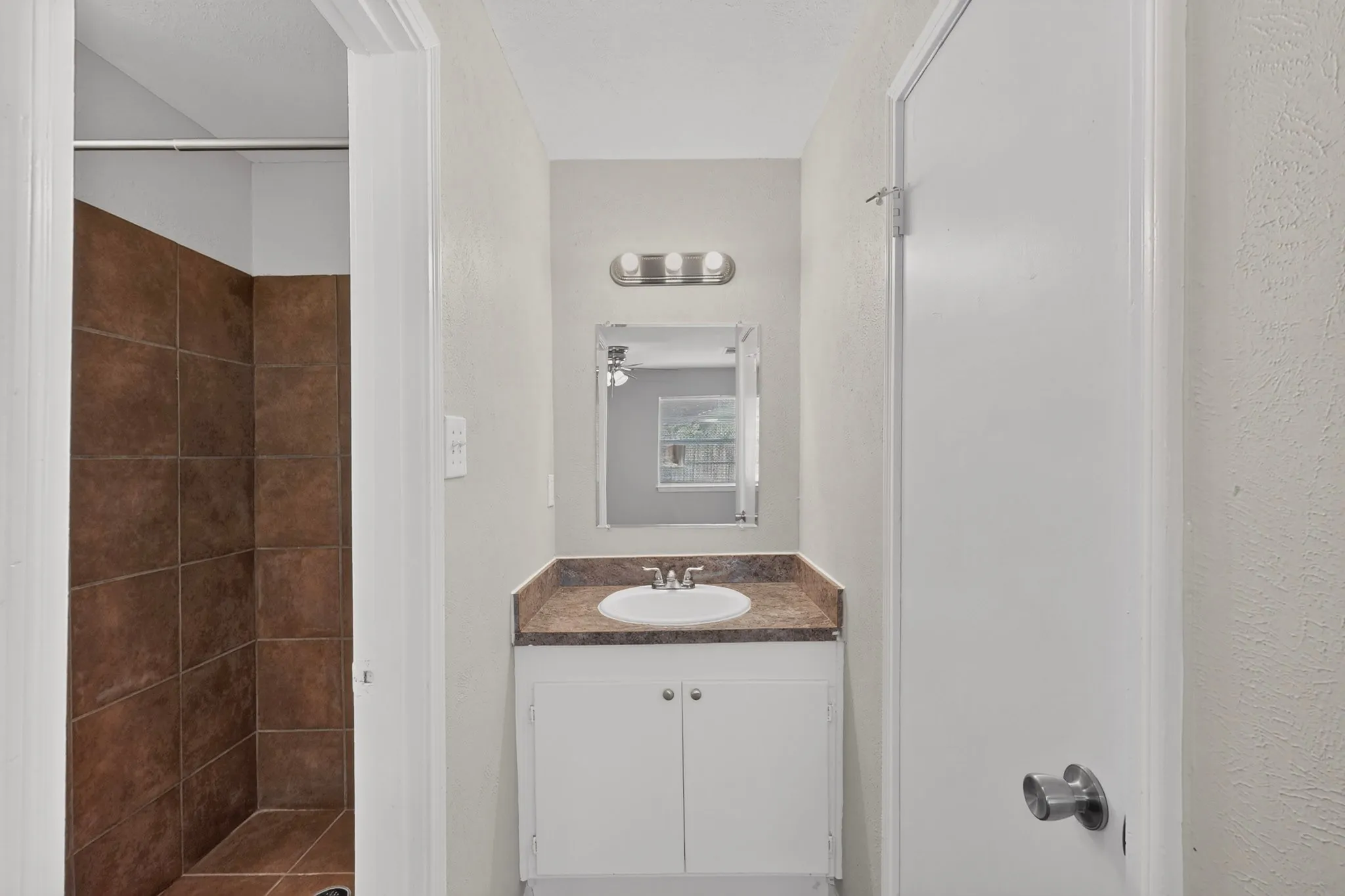 Single Family Residence For Sale in Tarrant County , 7448 Van Natta Lane, Fort Worth, Texas 76112, 3 Bedroom, 2 Bathroom, 2 Garage spaces, 1,392 Sqft, built in 1966, mls#21365856, Real Estate Agent in Fort Worth, Homes For Sale in Tarrant county, Homes For Sale in Fort Worth, Realtor in Fort Worth Texas, Real Estate Brokerage Independent Realty Texas, Luminita Cordes Realtor