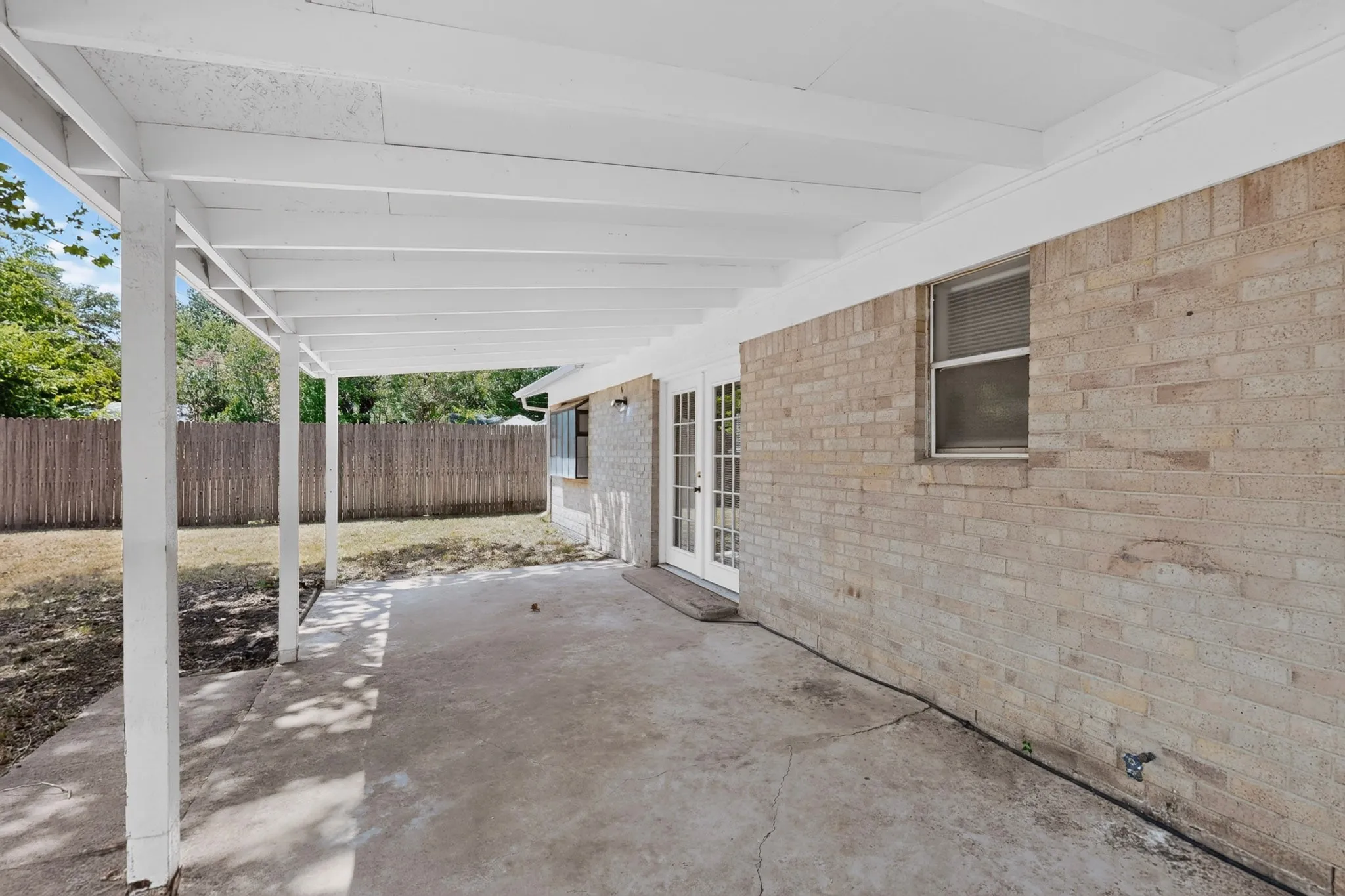 Single Family Residence For Sale in Tarrant County , 7448 Van Natta Lane, Fort Worth, Texas 76112, 3 Bedroom, 2 Bathroom, 2 Garage spaces, 1,392 Sqft, built in 1966, mls#21365856, Real Estate Agent in Fort Worth, Homes For Sale in Tarrant county, Homes For Sale in Fort Worth, Realtor in Fort Worth Texas, Real Estate Brokerage Independent Realty Texas, Luminita Cordes Realtor