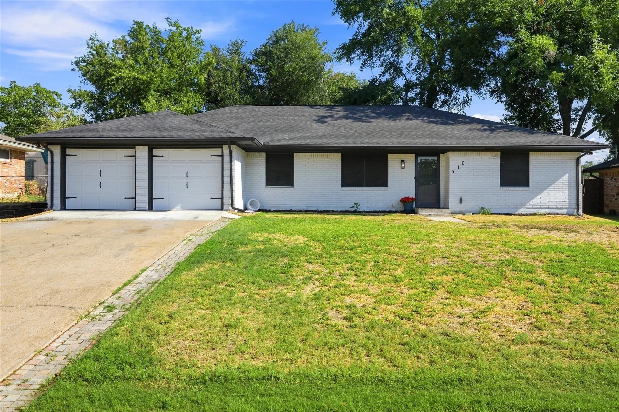Welcome to 710 Greenland Way!