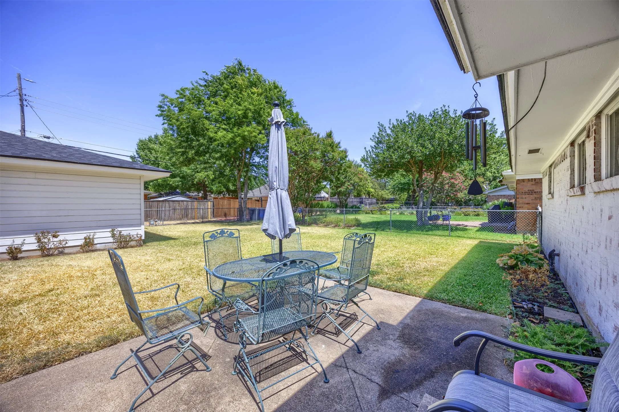 Single Family Residence For Sale in Dallas County , 11303 Rupley Lane, Dallas, Texas 75218, 3 Bedroom, 2 Bathroom, 2 Garage spaces, 1,305 Sqft, built in 1958, mls#21364007, Real Estate Agent in Dallas, Homes For Sale in Dallas county, Homes For Sale in Dallas, Realtor in Dallas Texas, Real Estate Brokerage Independent Realty Texas, Luminita Cordes Realtor