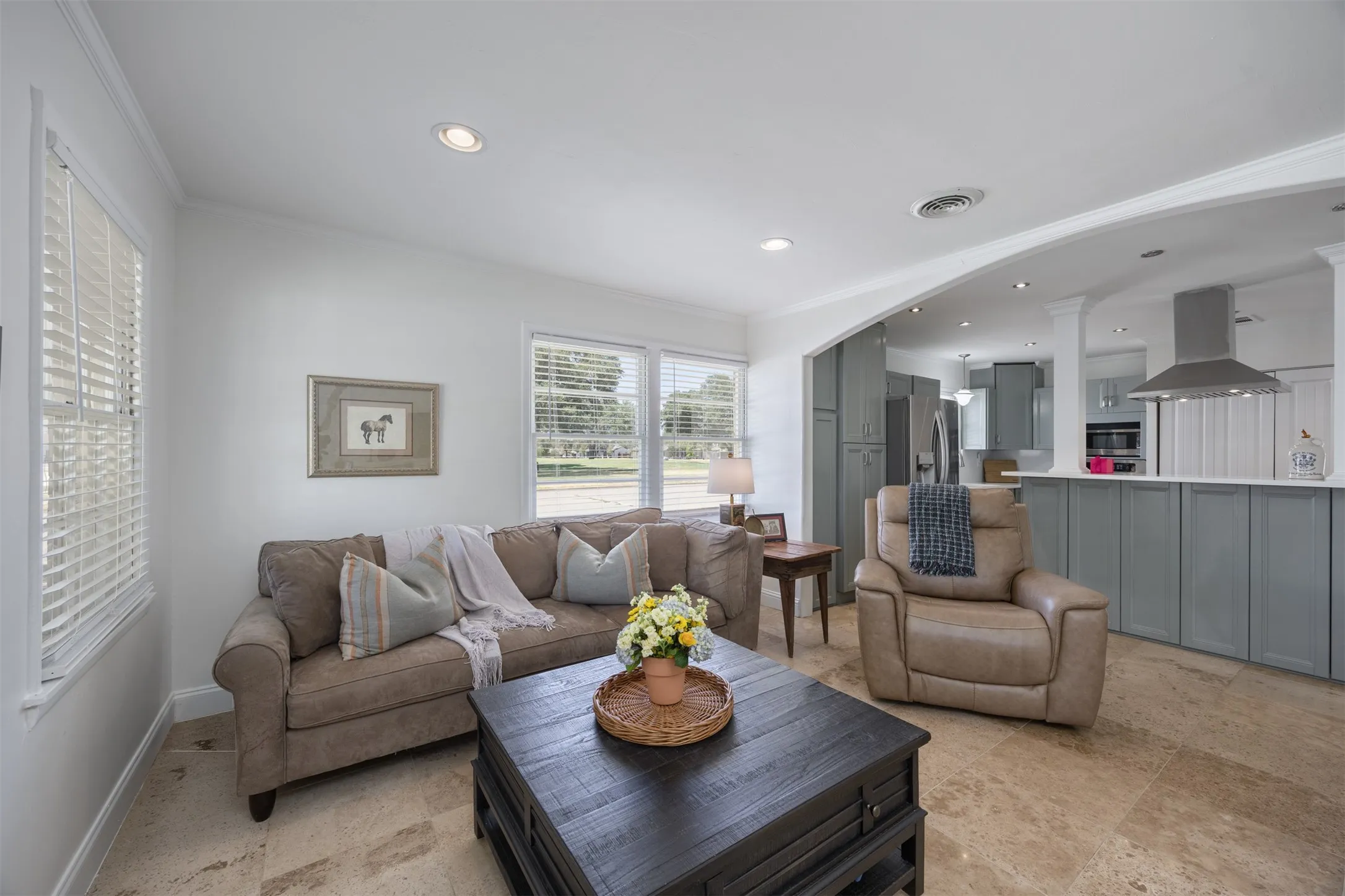 Single Family Residence For Sale in Dallas County , 11303 Rupley Lane, Dallas, Texas 75218, 3 Bedroom, 2 Bathroom, 2 Garage spaces, 1,305 Sqft, built in 1958, mls#21364007, Real Estate Agent in Dallas, Homes For Sale in Dallas county, Homes For Sale in Dallas, Realtor in Dallas Texas, Real Estate Brokerage Independent Realty Texas, Luminita Cordes Realtor