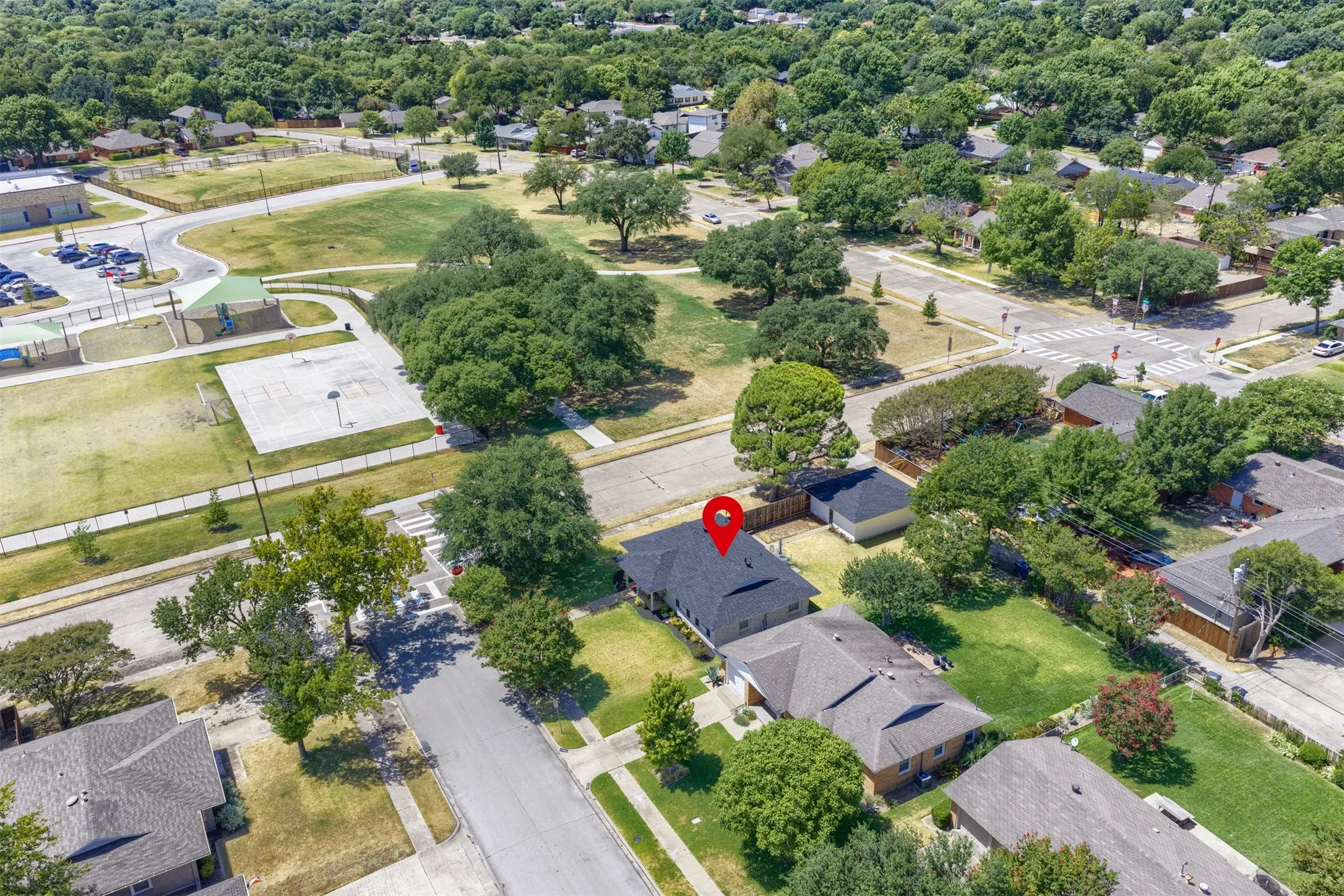Single Family Residence For Sale in Dallas County , 11303 Rupley Lane, Dallas, Texas 75218, 3 Bedroom, 2 Bathroom, 2 Garage spaces, 1,305 Sqft, built in 1958, mls#21364007, Real Estate Agent in Dallas, Homes For Sale in Dallas county, Homes For Sale in Dallas, Realtor in Dallas Texas, Real Estate Brokerage Independent Realty Texas, Luminita Cordes Realtor