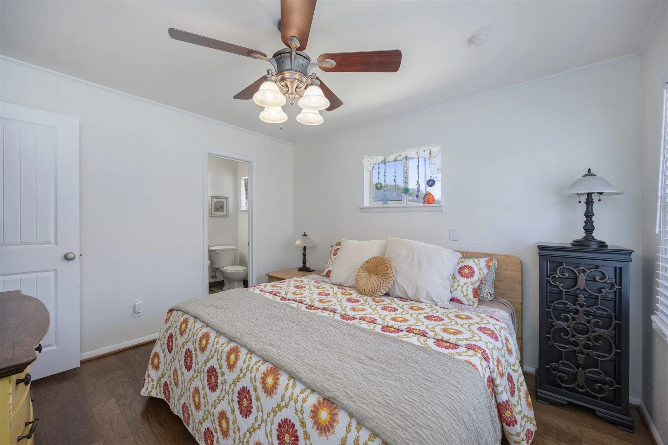 Single Family Residence For Sale in Dallas County , 11303 Rupley Lane, Dallas, Texas 75218, 3 Bedroom, 2 Bathroom, 2 Garage spaces, 1,305 Sqft, built in 1958, mls#21364007, Real Estate Agent in Dallas, Homes For Sale in Dallas county, Homes For Sale in Dallas, Realtor in Dallas Texas, Real Estate Brokerage Independent Realty Texas, Luminita Cordes Realtor