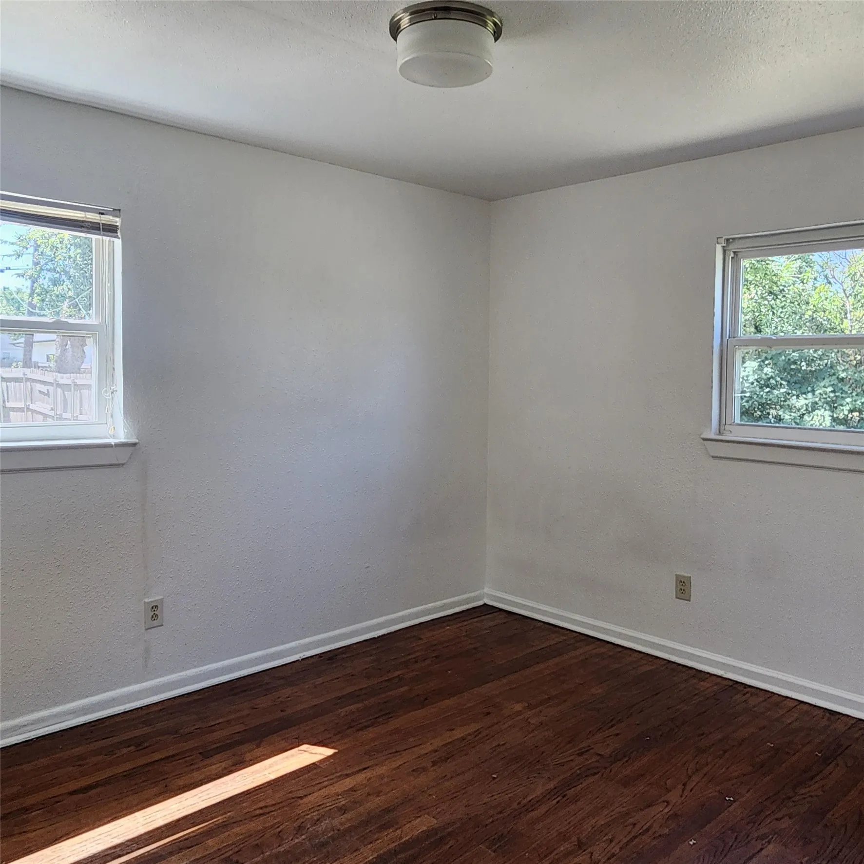 Single Family Residence For Sale in Dallas County , 6028 Billingsley Street, Sachse, Texas 75048, 3 Bedroom, 1 Bathroom, Garage spaces, 1,165 Sqft, built in 1961, mls#21365870, Real Estate Agent in Sachse, Homes For Sale in Dallas county, Homes For Sale in Sachse, Realtor in Sachse Texas, Real Estate Brokerage Independent Realty Texas, Luminita Cordes Realtor