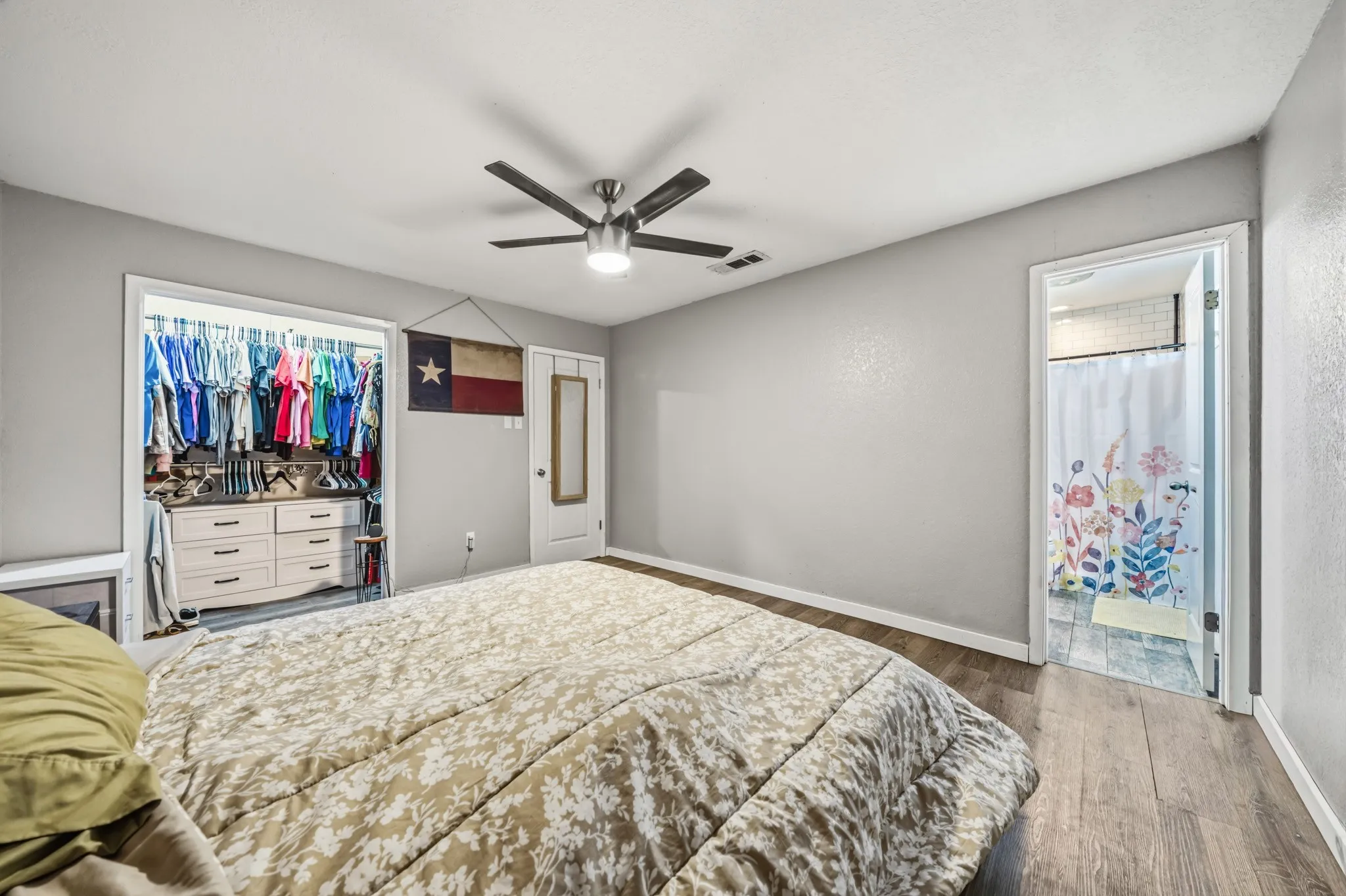 Single Family Residence For Sale in Mc Lennan County , 141 Swan, Waco, Texas 76708, 3 Bedroom, 2 Bathroom, 2 Garage spaces, 1,370 Sqft, built in 1977, mls#21365872, Real Estate Agent in Waco, Homes For Sale in Mc Lennan county, Homes For Sale in Waco, Realtor in Waco Texas, Real Estate Brokerage Independent Realty Texas, Luminita Cordes Realtor