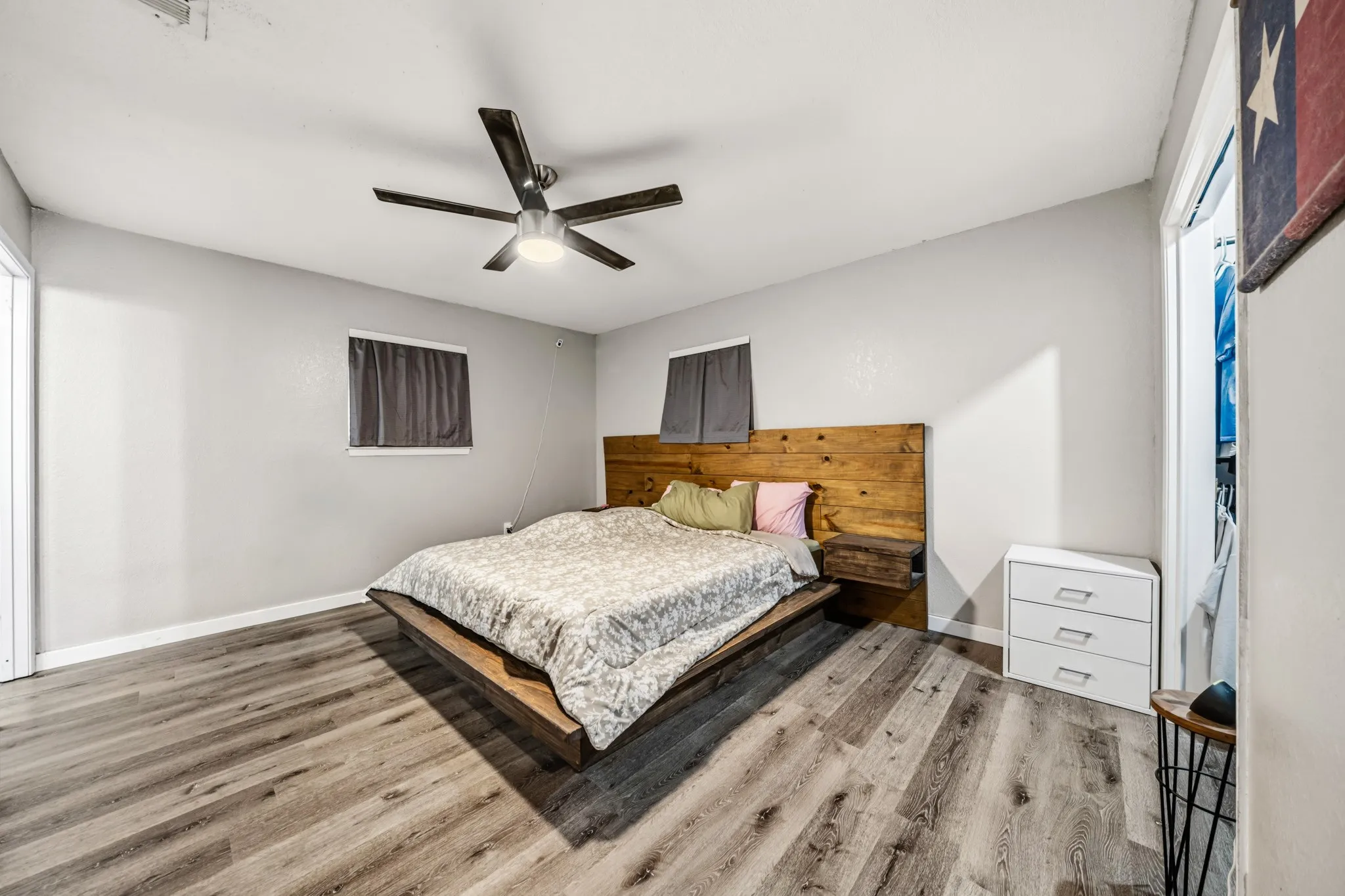 Single Family Residence For Sale in Mc Lennan County , 141 Swan, Waco, Texas 76708, 3 Bedroom, 2 Bathroom, 2 Garage spaces, 1,370 Sqft, built in 1977, mls#21365872, Real Estate Agent in Waco, Homes For Sale in Mc Lennan county, Homes For Sale in Waco, Realtor in Waco Texas, Real Estate Brokerage Independent Realty Texas, Luminita Cordes Realtor