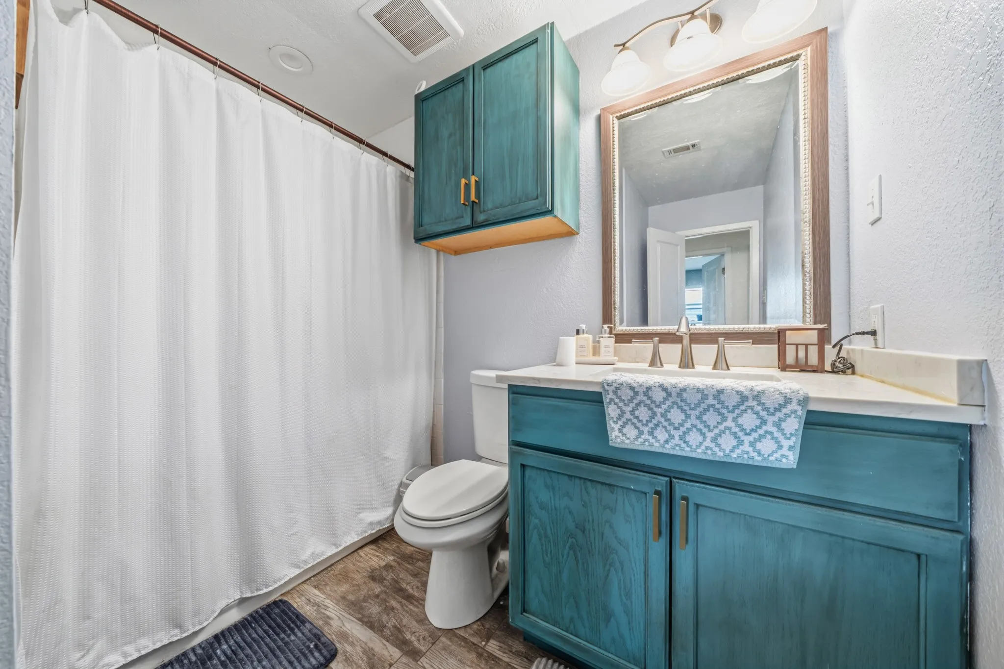 Single Family Residence For Sale in Mc Lennan County , 141 Swan, Waco, Texas 76708, 3 Bedroom, 2 Bathroom, 2 Garage spaces, 1,370 Sqft, built in 1977, mls#21365872, Real Estate Agent in Waco, Homes For Sale in Mc Lennan county, Homes For Sale in Waco, Realtor in Waco Texas, Real Estate Brokerage Independent Realty Texas, Luminita Cordes Realtor