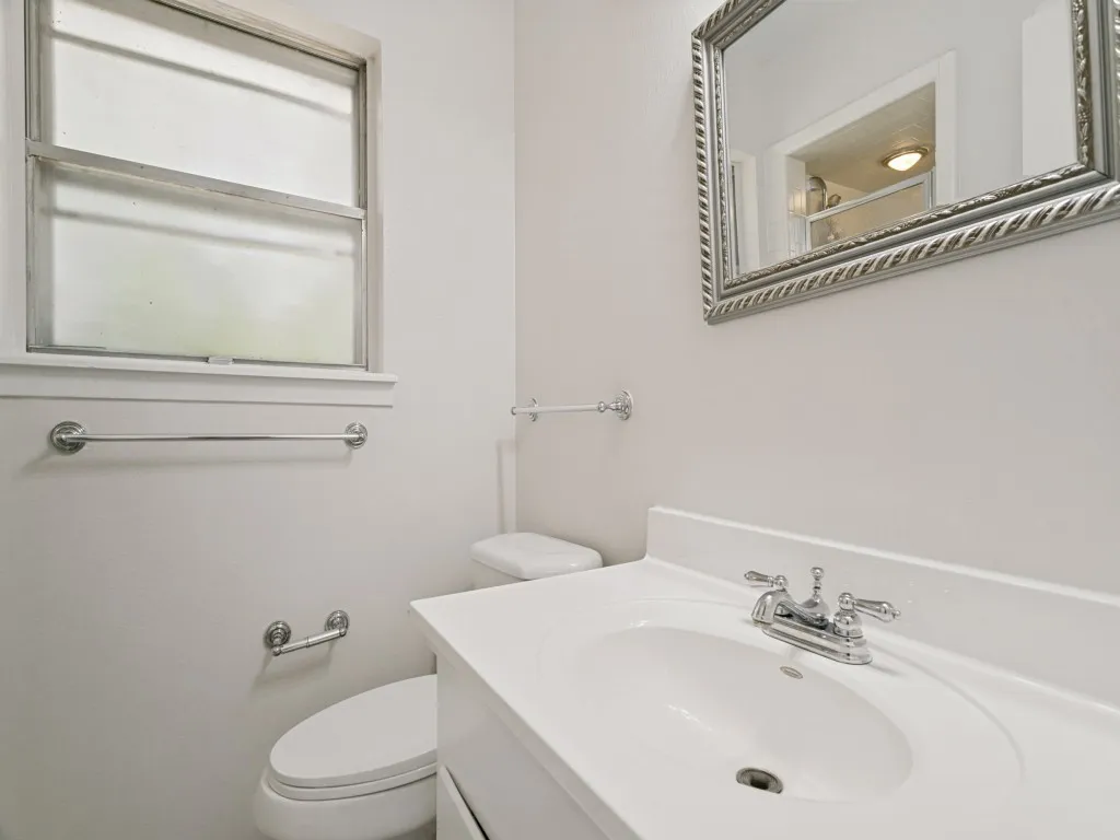 Single Family Residence For Sale in Tarrant County , 612 Forest Lane, Hurst, Texas 76053, 3 Bedroom, 2 Bathroom, 2 Garage spaces, 1,452 Sqft, built in 1959, mls#21365875, Real Estate Agent in Hurst, Homes For Sale in Tarrant county, Homes For Sale in Hurst, Realtor in Hurst Texas, Real Estate Brokerage Independent Realty Texas, Luminita Cordes Realtor