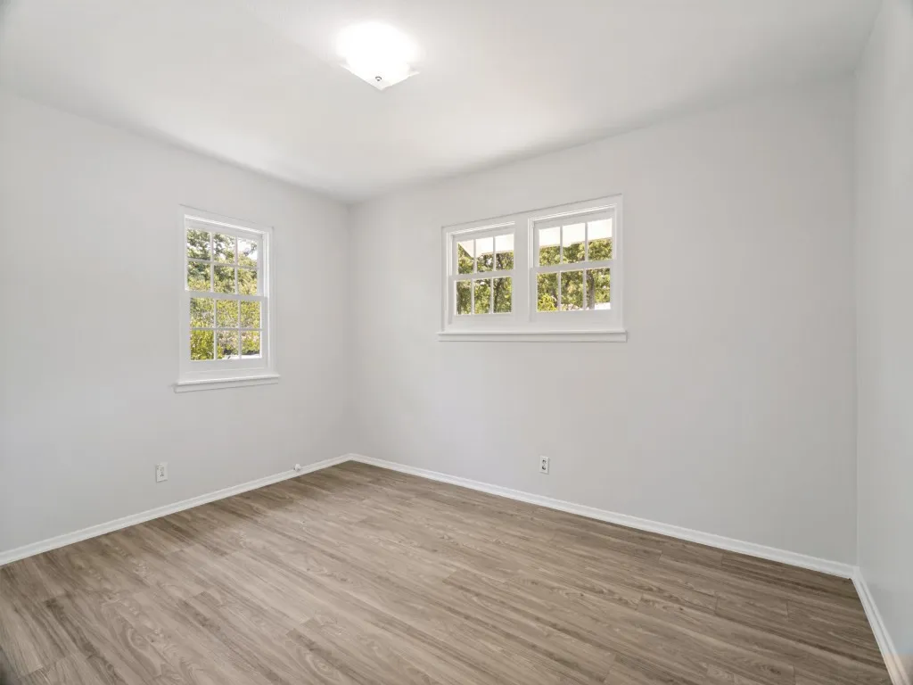 Single Family Residence For Sale in Tarrant County , 612 Forest Lane, Hurst, Texas 76053, 3 Bedroom, 2 Bathroom, 2 Garage spaces, 1,452 Sqft, built in 1959, mls#21365875, Real Estate Agent in Hurst, Homes For Sale in Tarrant county, Homes For Sale in Hurst, Realtor in Hurst Texas, Real Estate Brokerage Independent Realty Texas, Luminita Cordes Realtor