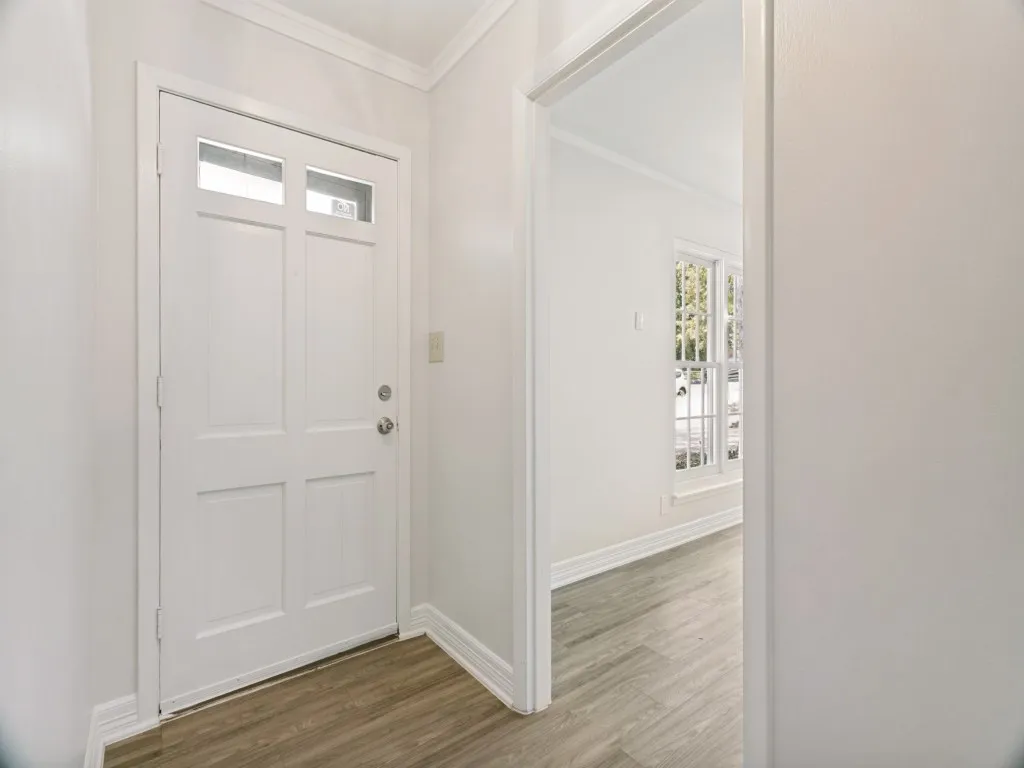 Single Family Residence For Sale in Tarrant County , 612 Forest Lane, Hurst, Texas 76053, 3 Bedroom, 2 Bathroom, 2 Garage spaces, 1,452 Sqft, built in 1959, mls#21365875, Real Estate Agent in Hurst, Homes For Sale in Tarrant county, Homes For Sale in Hurst, Realtor in Hurst Texas, Real Estate Brokerage Independent Realty Texas, Luminita Cordes Realtor
