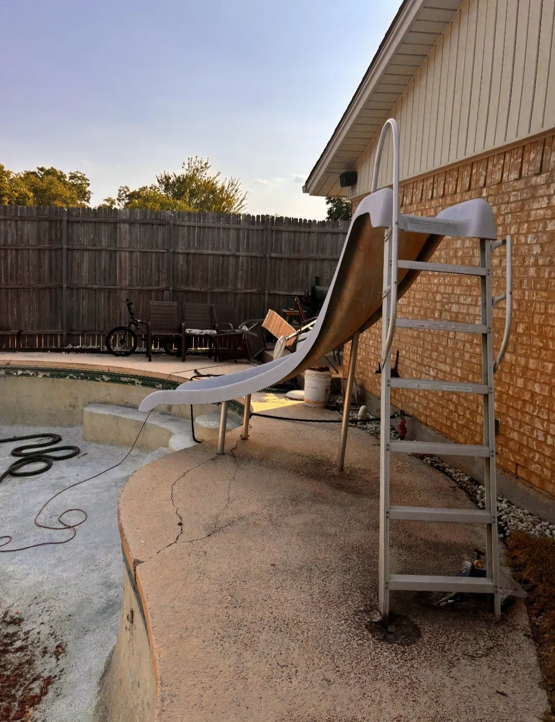 Single Family Residence For Sale in Dallas County , 3404 Town Park Drive, Mesquite, Texas 75150, 3 Bedroom, 2 Bathroom, 1 Garage spaces, 1,886 Sqft, built in 1971, mls#21365876, Real Estate Agent in Mesquite, Homes For Sale in Dallas county, Homes For Sale in Mesquite, Realtor in Mesquite Texas, Real Estate Brokerage Independent Realty Texas, Luminita Cordes Realtor