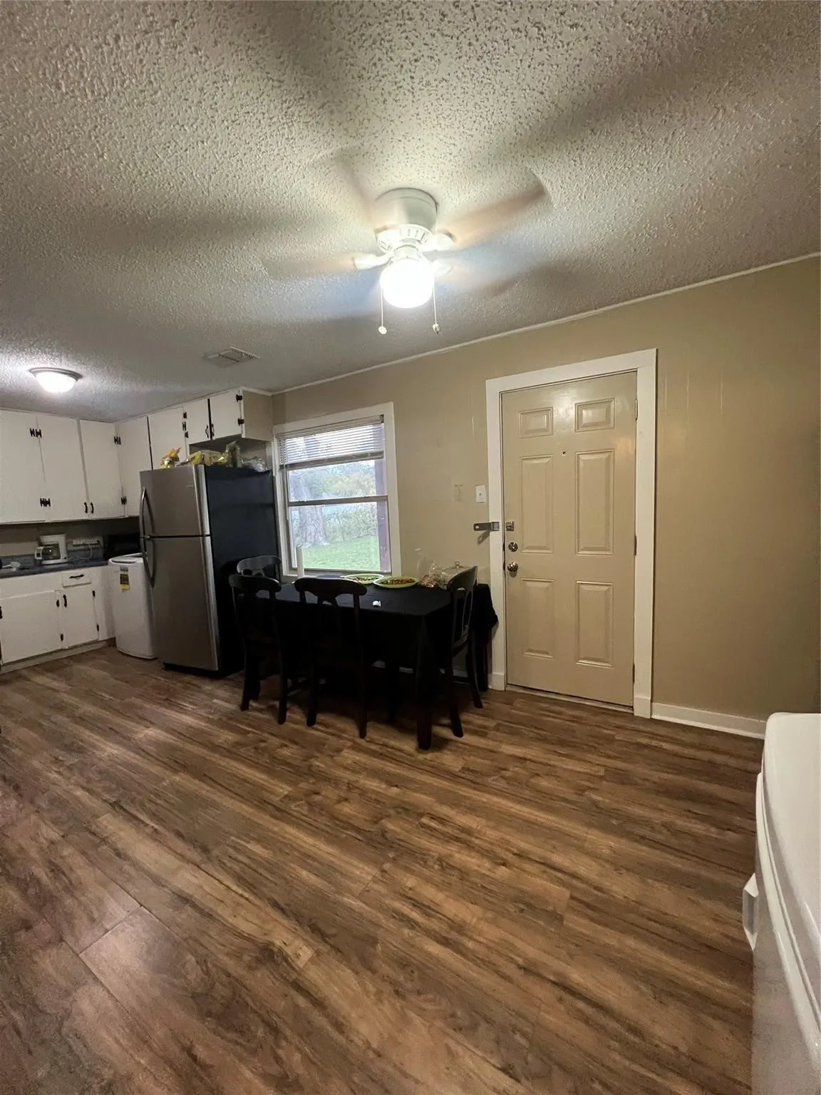 Single Family Residence For Sale in Tarrant County , 1328 E Jessamine Street, Fort Worth, Texas 76104, 3 Bedroom, 1 Bathroom, Garage spaces, 960 Sqft, built in 1961, Price $178,900, mls#21365879, Real Estate Agent in Fort Worth, Homes For Sale in Tarrant county, Homes For Sale in Fort Worth, Realtor in Fort Worth Texas, Real Estate Brokerage Independent Realty Texas, Luminita Cordes Realtor