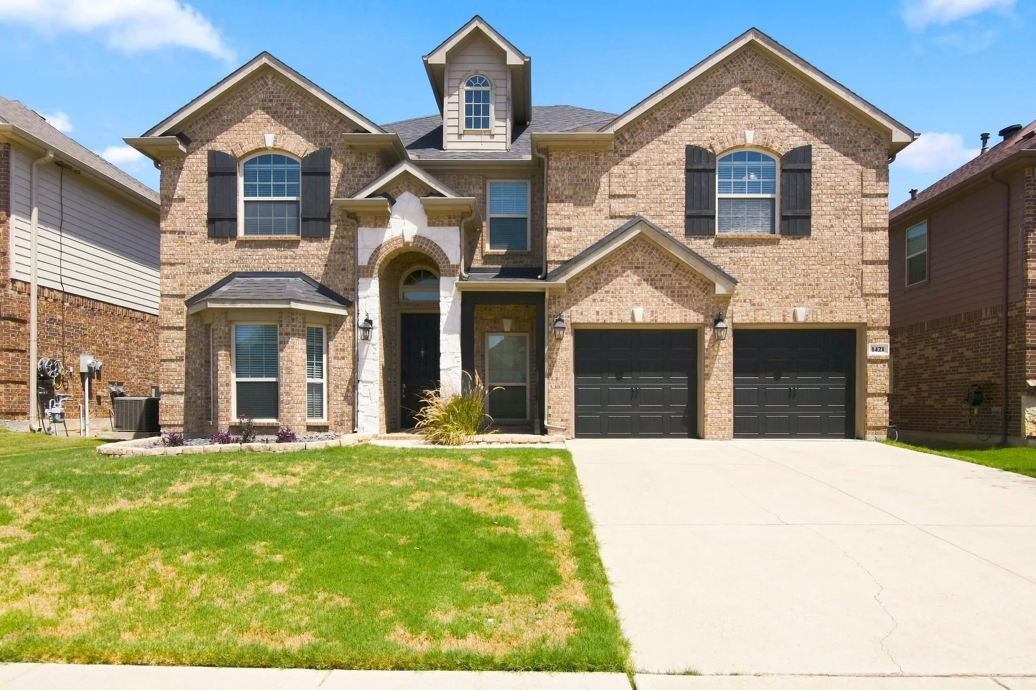 Single Family Residence For Sale in Tarrant County , 1421 Soaptree Lane, Fort Worth, Texas 76177, 6 Bedroom, 4 Bathroom, 2 Garage spaces, 3,830 Sqft, built in 2012, mls#21365694, Real Estate Agent in Fort Worth, Homes For Sale in Tarrant county, Homes For Sale in Fort Worth, Realtor in Fort Worth Texas, Real Estate Brokerage Independent Realty Texas, Luminita Cordes Realtor