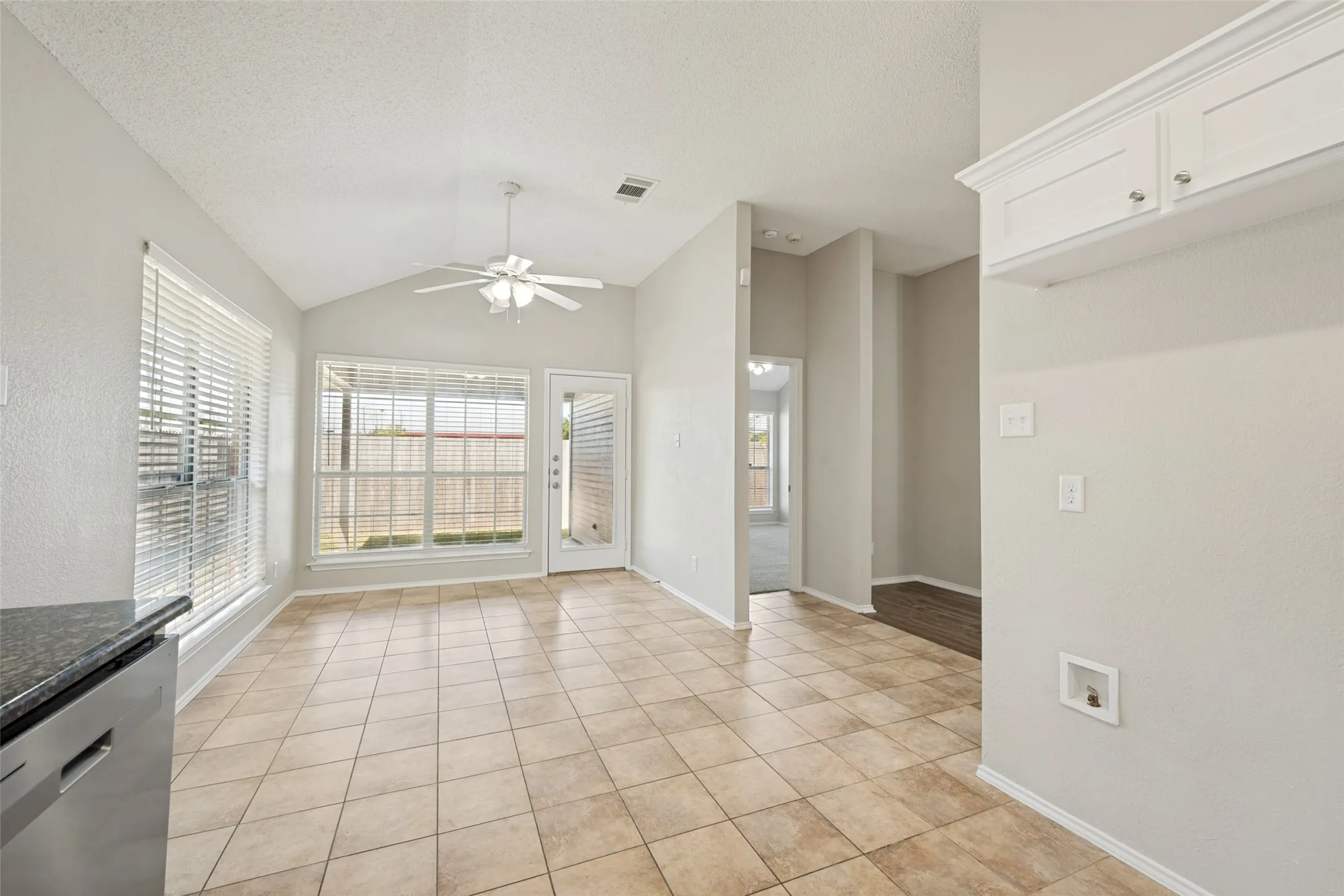 Single Family Residence For Sale in Tarrant County , 6705 Driffield Circle W, North Richland Hills, Texas 76182, 3 Bedroom, 2 Bathroom, 2 Garage spaces, 1,503 Sqft, built in 1996, mls#21365428, Real Estate Agent in North Richland Hills, Homes For Sale in Tarrant county, Homes For Sale in North Richland Hills, Realtor in North Richland Hills Texas, Real Estate Brokerage Independent Realty Texas, Luminita Cordes Realtor
