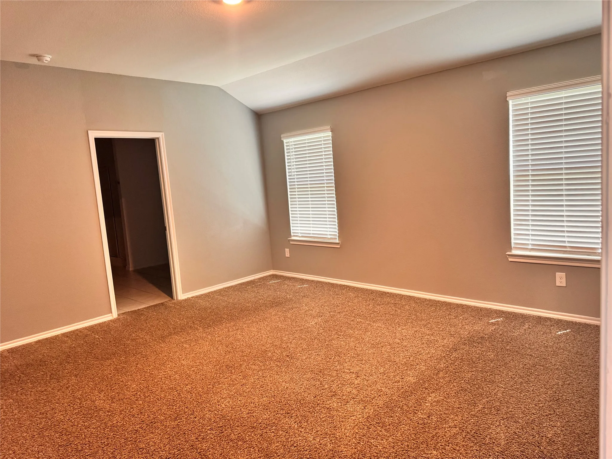 Single Family Residence For Rent in Hunt County , 2900 Buttonbush Drive, Royse City, Texas 75189, 4 Bedroom, 2 Bathroom, 2 Garage spaces, 1,924 Sqft, built in 2021, mls#21365881, Real Estate Agent in Royse City, Homes For Rent in Hunt county, Homes For Rent in Royse City, Realtor in Royse City Texas, Real Estate Brokerage Independent Realty Texas, Luminita Cordes Realtor
