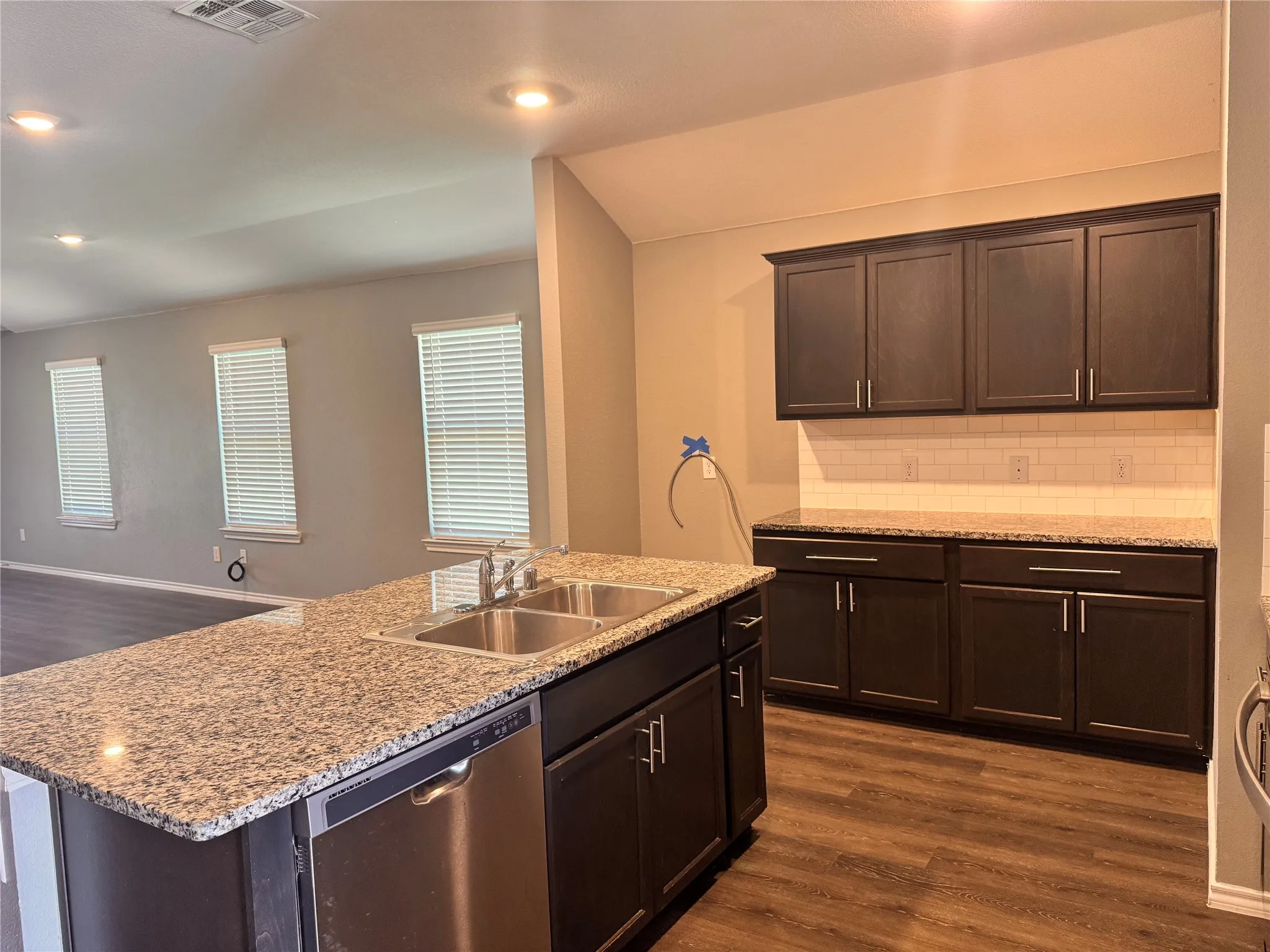 Single Family Residence For Rent in Hunt County , 2900 Buttonbush Drive, Royse City, Texas 75189, 4 Bedroom, 2 Bathroom, 2 Garage spaces, 1,924 Sqft, built in 2021, mls#21365881, Real Estate Agent in Royse City, Homes For Rent in Hunt county, Homes For Rent in Royse City, Realtor in Royse City Texas, Real Estate Brokerage Independent Realty Texas, Luminita Cordes Realtor