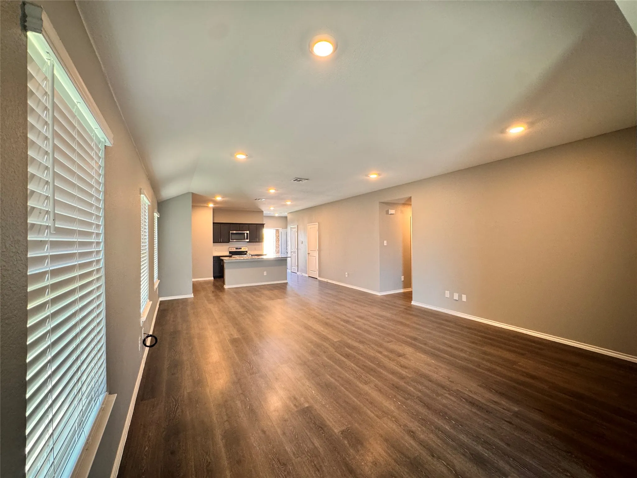 Single Family Residence For Rent in Hunt County , 2900 Buttonbush Drive, Royse City, Texas 75189, 4 Bedroom, 2 Bathroom, 2 Garage spaces, 1,924 Sqft, built in 2021, mls#21365881, Real Estate Agent in Royse City, Homes For Rent in Hunt county, Homes For Rent in Royse City, Realtor in Royse City Texas, Real Estate Brokerage Independent Realty Texas, Luminita Cordes Realtor