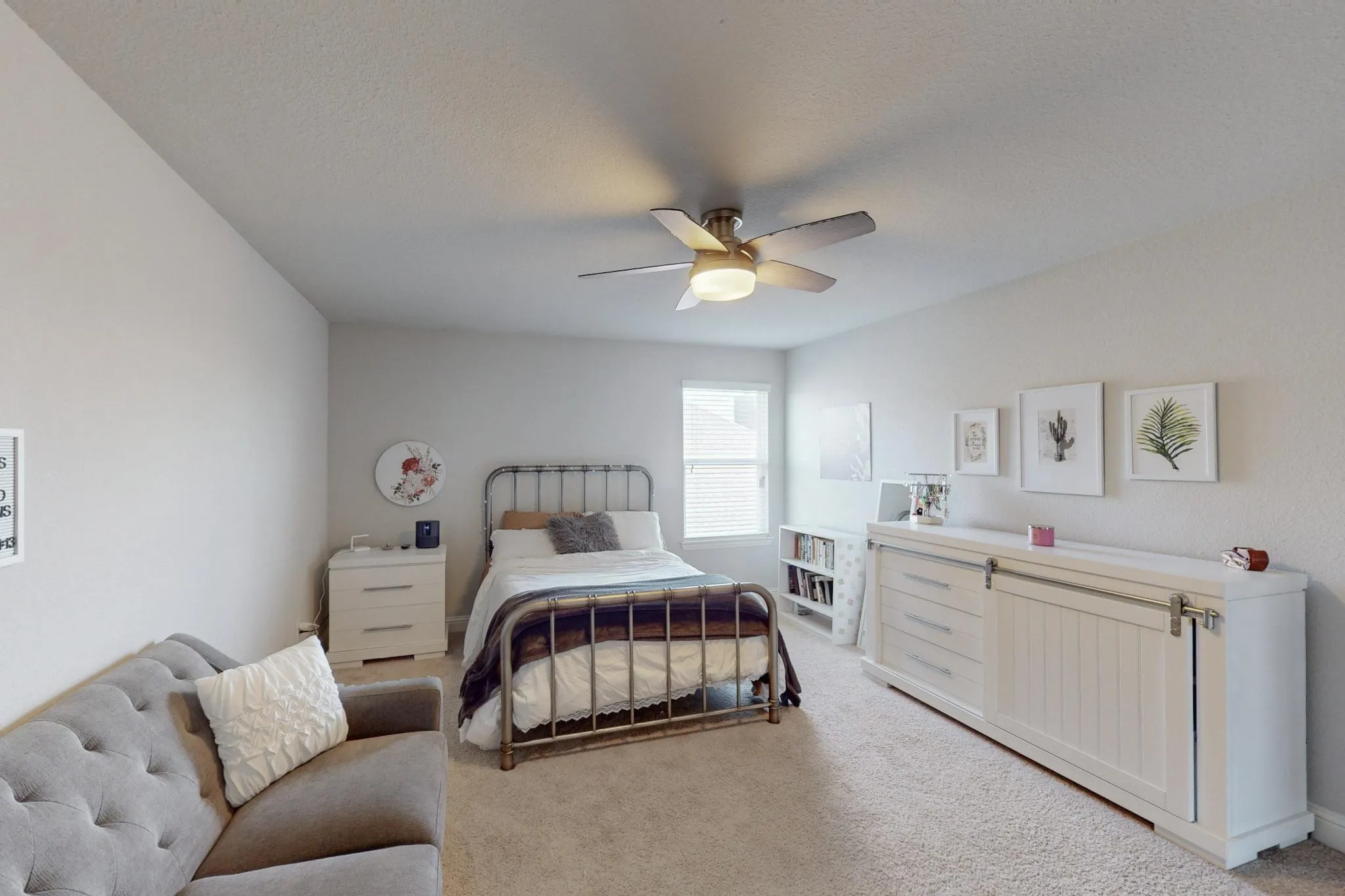 Single Family Residence For Sale in Rockwall County , 521 Hunt Farms Road, Fate, Texas 75189, 4 Bedroom, 4 Bathroom, 2 Garage spaces, 2,818 Sqft, built in 2016, Price $399,900, mls#21364712, Real Estate Agent in Fate, Homes For Sale in Rockwall county, Homes For Sale in Fate, Realtor in Fate Texas, Real Estate Brokerage Independent Realty Texas, Luminita Cordes Realtor