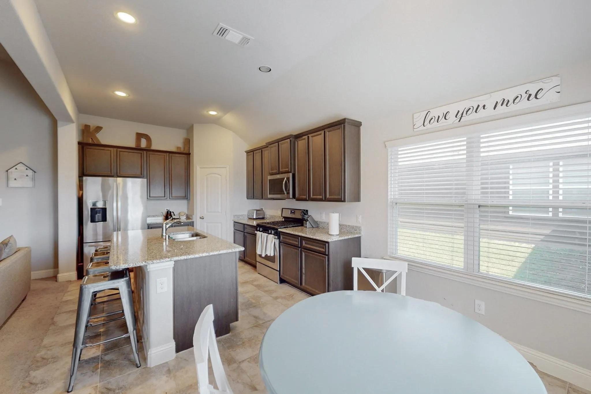 Single Family Residence For Sale in Rockwall County , 521 Hunt Farms Road, Fate, Texas 75189, 4 Bedroom, 4 Bathroom, 2 Garage spaces, 2,818 Sqft, built in 2016, Price $399,900, mls#21364712, Real Estate Agent in Fate, Homes For Sale in Rockwall county, Homes For Sale in Fate, Realtor in Fate Texas, Real Estate Brokerage Independent Realty Texas, Luminita Cordes Realtor