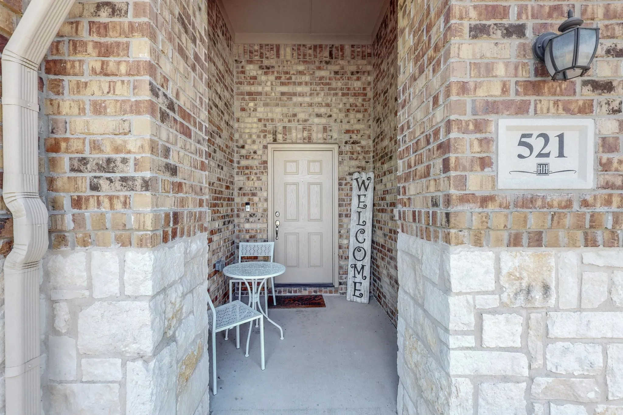 Single Family Residence For Sale in Rockwall County , 521 Hunt Farms Road, Fate, Texas 75189, 4 Bedroom, 4 Bathroom, 2 Garage spaces, 2,818 Sqft, built in 2016, Price $399,900, mls#21364712, Real Estate Agent in Fate, Homes For Sale in Rockwall county, Homes For Sale in Fate, Realtor in Fate Texas, Real Estate Brokerage Independent Realty Texas, Luminita Cordes Realtor