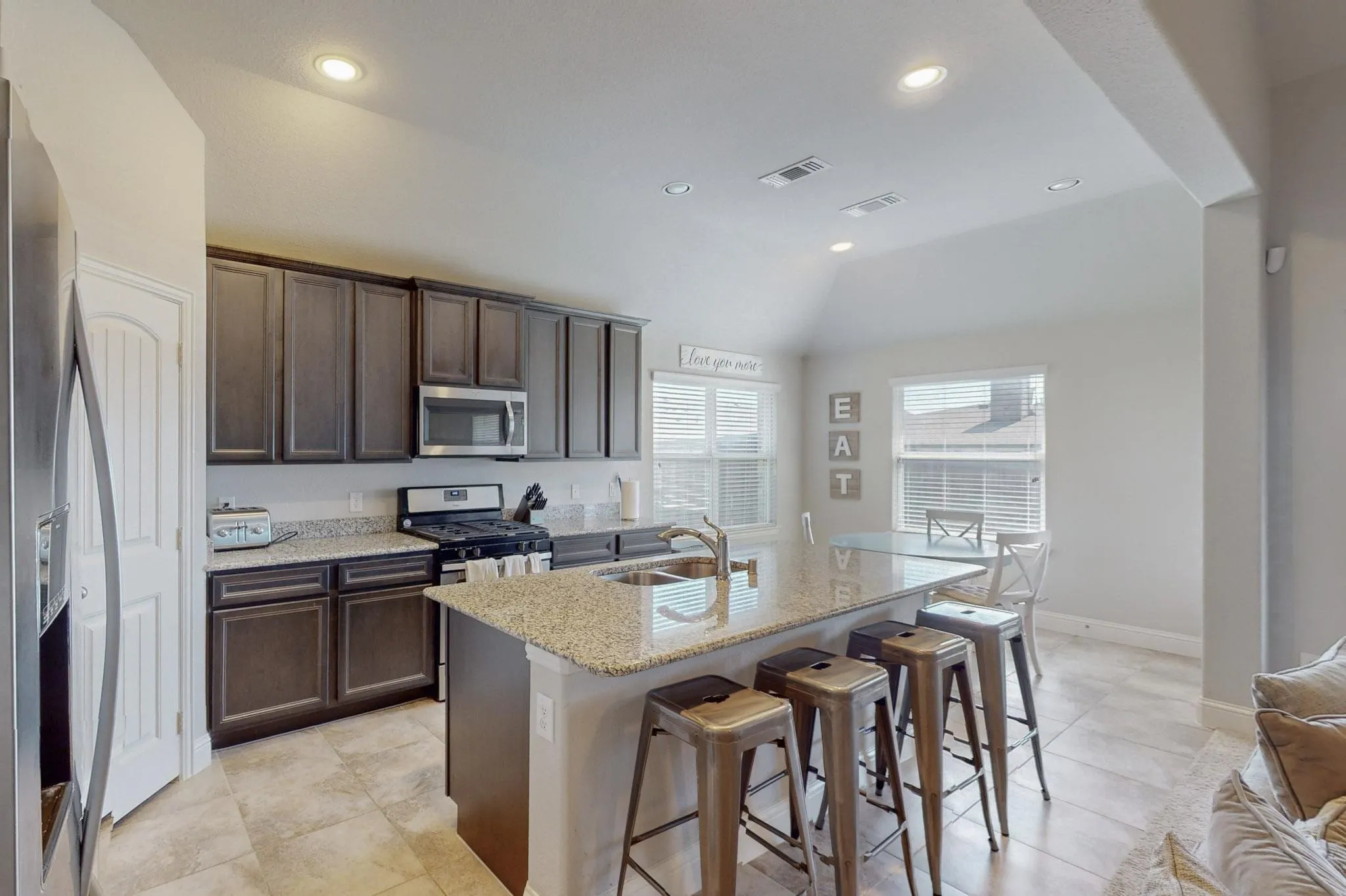 Single Family Residence For Sale in Rockwall County , 521 Hunt Farms Road, Fate, Texas 75189, 4 Bedroom, 4 Bathroom, 2 Garage spaces, 2,818 Sqft, built in 2016, Price $399,900, mls#21364712, Real Estate Agent in Fate, Homes For Sale in Rockwall county, Homes For Sale in Fate, Realtor in Fate Texas, Real Estate Brokerage Independent Realty Texas, Luminita Cordes Realtor