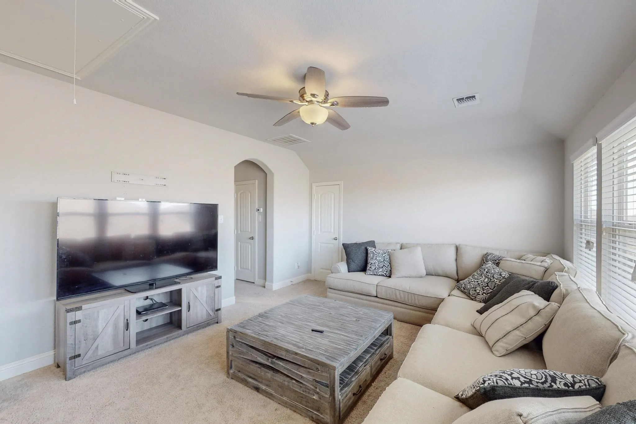 Single Family Residence For Sale in Rockwall County , 521 Hunt Farms Road, Fate, Texas 75189, 4 Bedroom, 4 Bathroom, 2 Garage spaces, 2,818 Sqft, built in 2016, Price $399,900, mls#21364712, Real Estate Agent in Fate, Homes For Sale in Rockwall county, Homes For Sale in Fate, Realtor in Fate Texas, Real Estate Brokerage Independent Realty Texas, Luminita Cordes Realtor