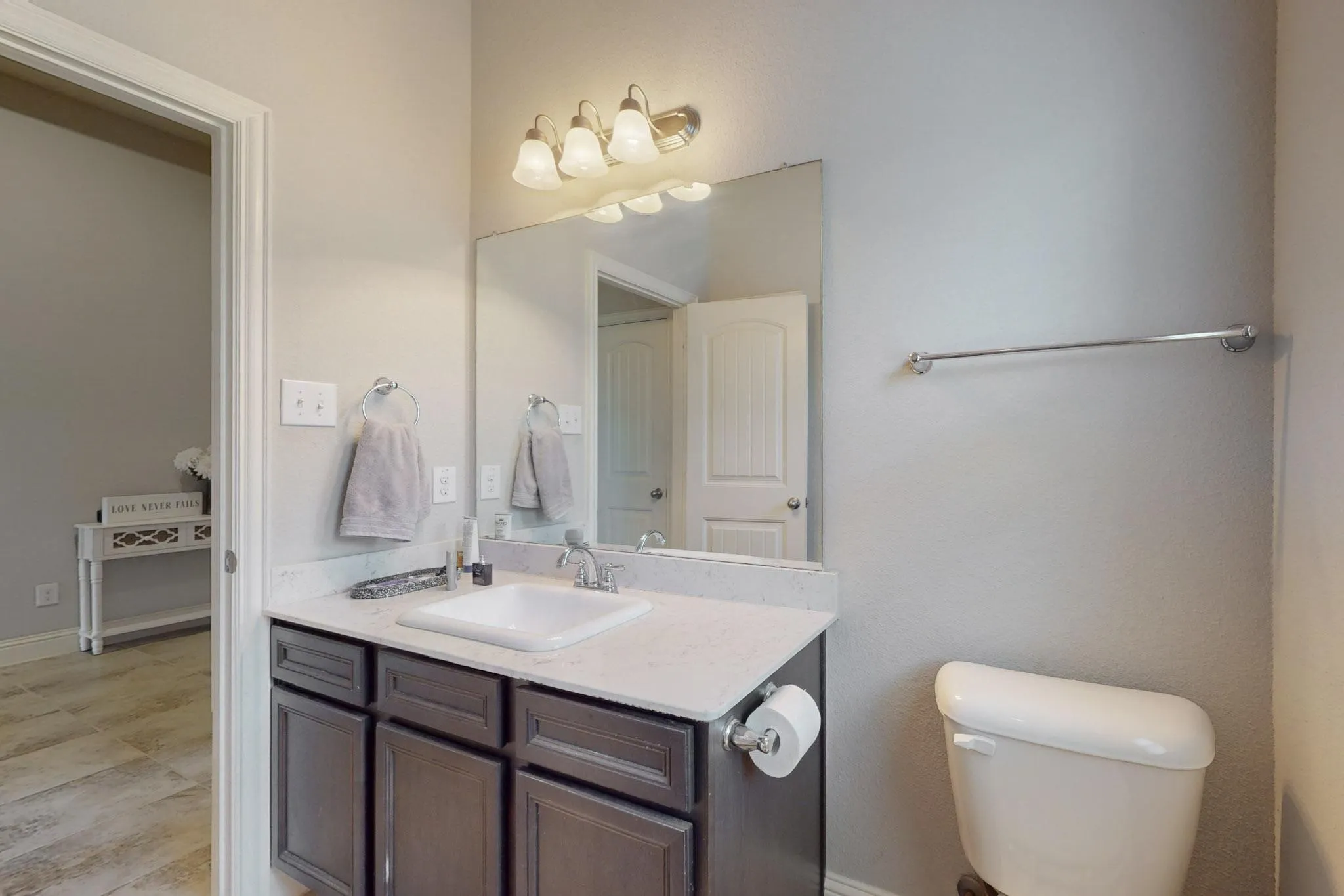 Single Family Residence For Sale in Rockwall County , 521 Hunt Farms Road, Fate, Texas 75189, 4 Bedroom, 4 Bathroom, 2 Garage spaces, 2,818 Sqft, built in 2016, Price $399,900, mls#21364712, Real Estate Agent in Fate, Homes For Sale in Rockwall county, Homes For Sale in Fate, Realtor in Fate Texas, Real Estate Brokerage Independent Realty Texas, Luminita Cordes Realtor