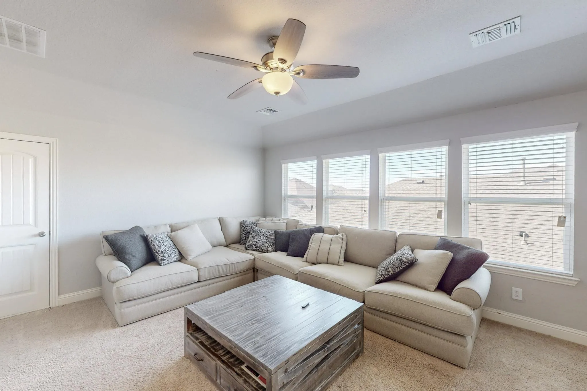Single Family Residence For Sale in Rockwall County , 521 Hunt Farms Road, Fate, Texas 75189, 4 Bedroom, 4 Bathroom, 2 Garage spaces, 2,818 Sqft, built in 2016, Price $399,900, mls#21364712, Real Estate Agent in Fate, Homes For Sale in Rockwall county, Homes For Sale in Fate, Realtor in Fate Texas, Real Estate Brokerage Independent Realty Texas, Luminita Cordes Realtor
