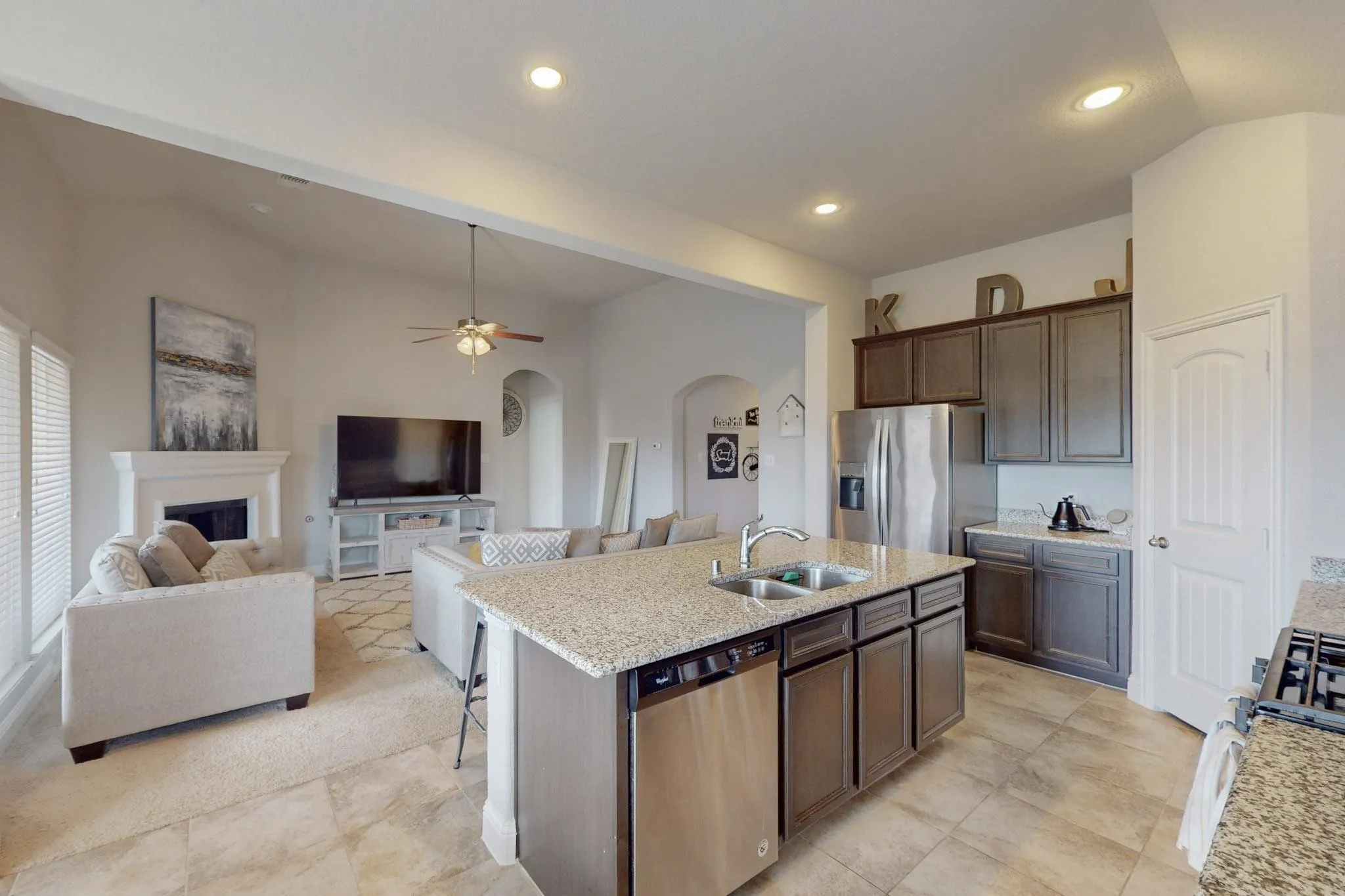 Single Family Residence For Sale in Rockwall County , 521 Hunt Farms Road, Fate, Texas 75189, 4 Bedroom, 4 Bathroom, 2 Garage spaces, 2,818 Sqft, built in 2016, Price $399,900, mls#21364712, Real Estate Agent in Fate, Homes For Sale in Rockwall county, Homes For Sale in Fate, Realtor in Fate Texas, Real Estate Brokerage Independent Realty Texas, Luminita Cordes Realtor