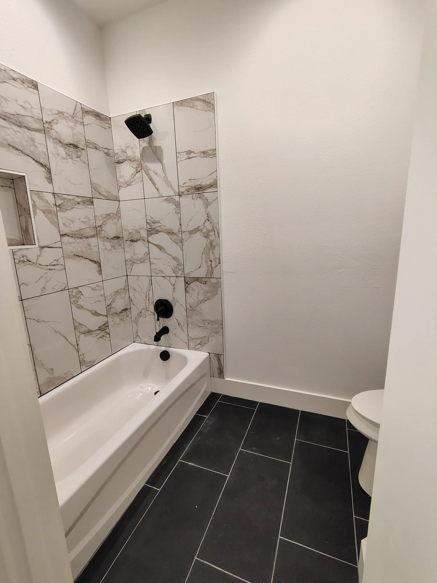 Hollywood bath tub/shower combo