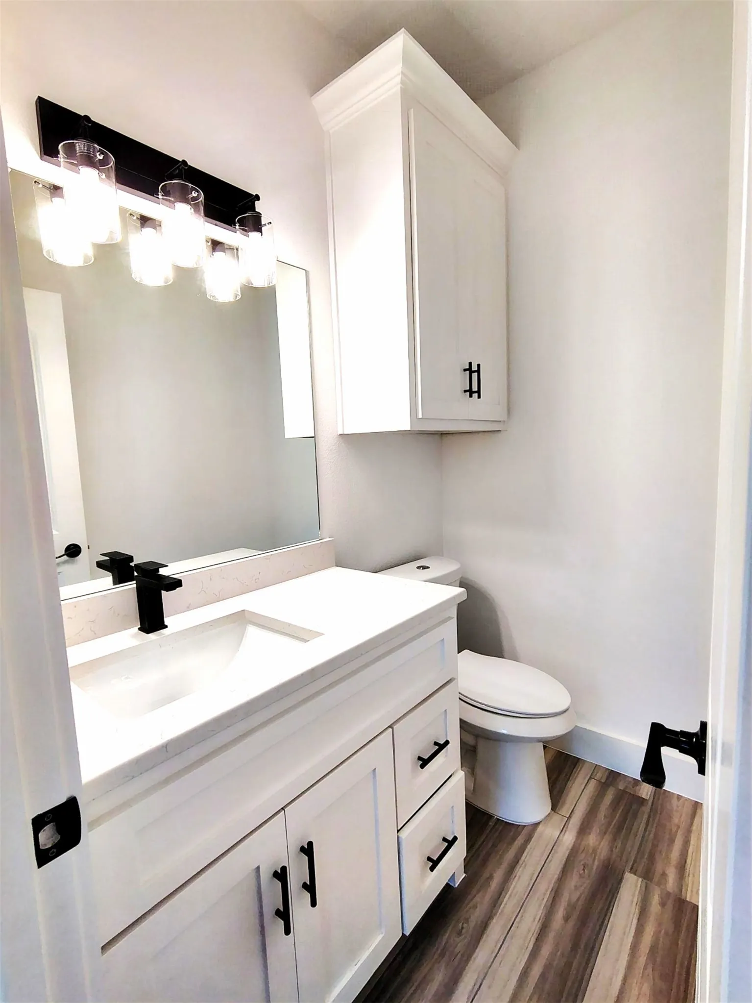1/2 Bath