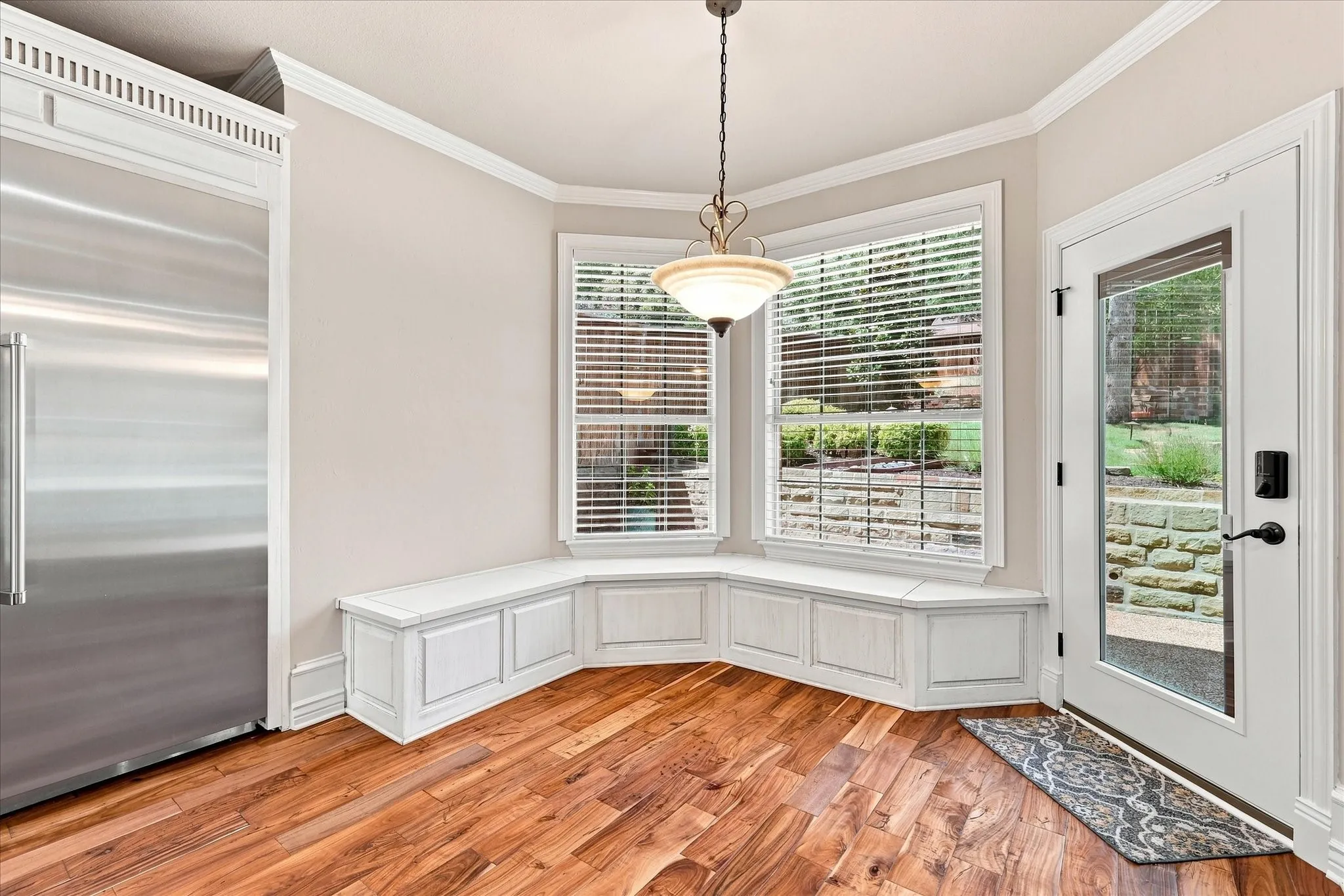 Single Family Residence For Sale in Tarrant County , 708 Lakeway Drive, Keller, Texas 76248, 5 Bedroom, 4 Bathroom, 3 Garage spaces, 4,430 Sqft, built in 1999, mls#21364717, Real Estate Agent in Keller, Homes For Sale in Tarrant county, Homes For Sale in Keller, Realtor in Keller Texas, Real Estate Brokerage Independent Realty Texas, Luminita Cordes Realtor