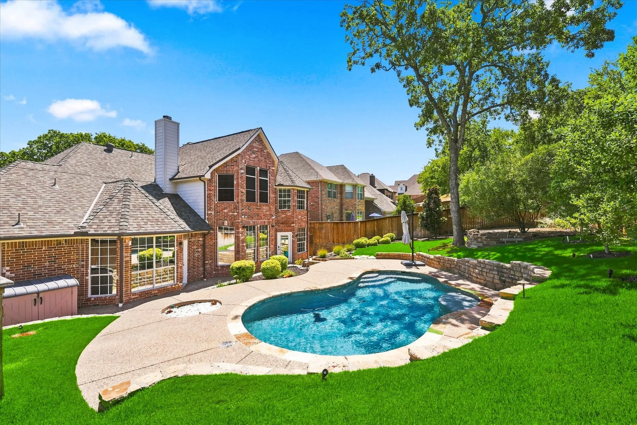 Single Family Residence For Sale in Tarrant County , 708 Lakeway Drive, Keller, Texas 76248, 5 Bedroom, 4 Bathroom, 3 Garage spaces, 4,430 Sqft, built in 1999, mls#21364717, Real Estate Agent in Keller, Homes For Sale in Tarrant county, Homes For Sale in Keller, Realtor in Keller Texas, Real Estate Brokerage Independent Realty Texas, Luminita Cordes Realtor