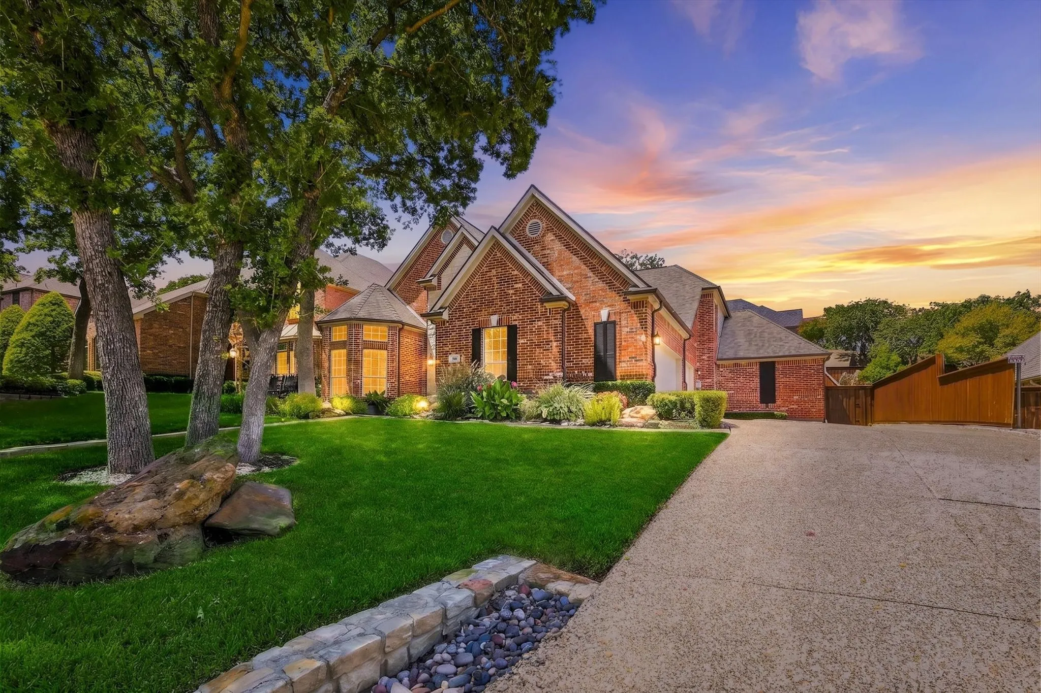 Single Family Residence For Sale in Tarrant County , 708 Lakeway Drive, Keller, Texas 76248, 5 Bedroom, 4 Bathroom, 3 Garage spaces, 4,430 Sqft, built in 1999, mls#21364717, Real Estate Agent in Keller, Homes For Sale in Tarrant county, Homes For Sale in Keller, Realtor in Keller Texas, Real Estate Brokerage Independent Realty Texas, Luminita Cordes Realtor