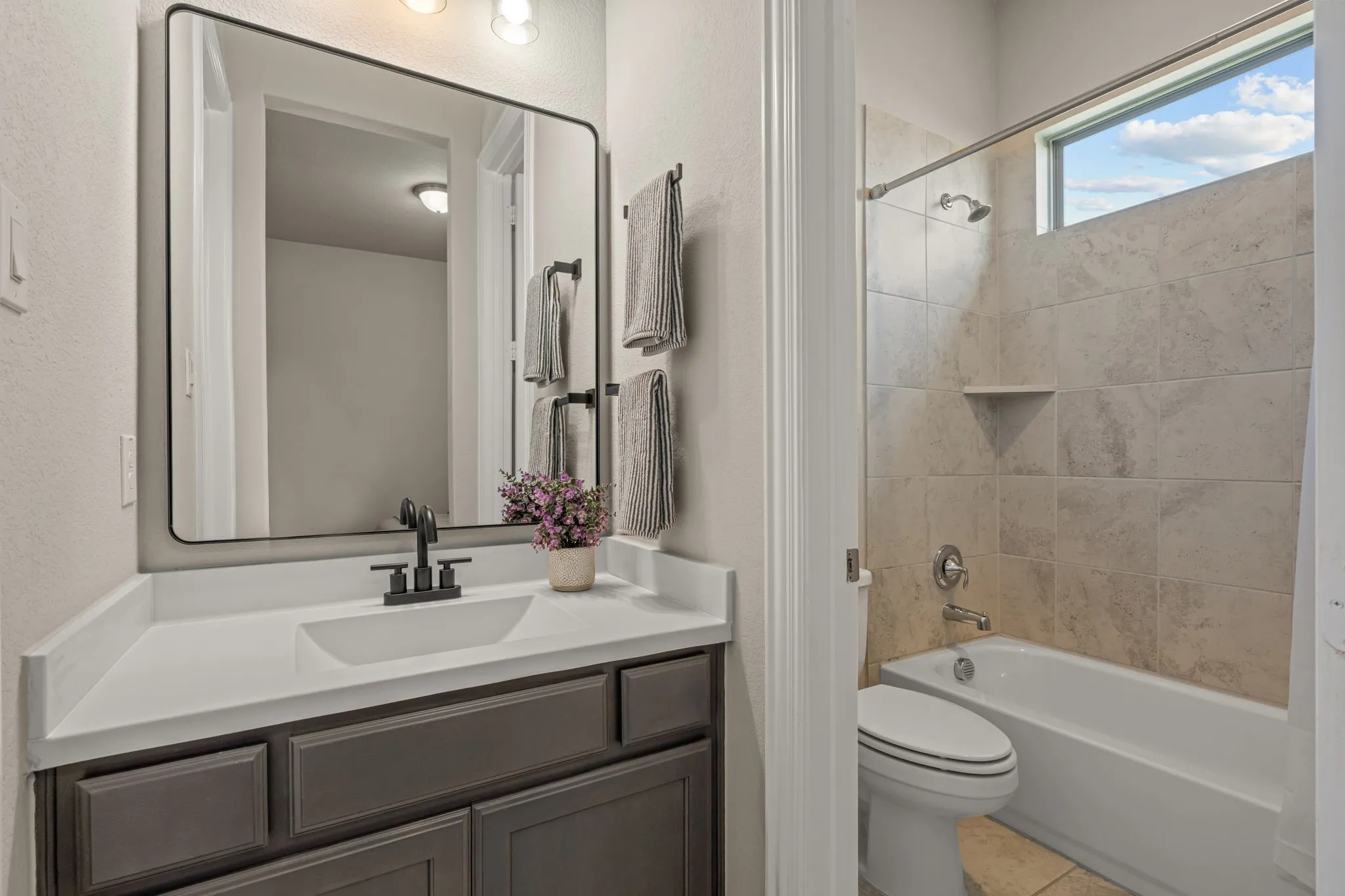 Single Family Residence For Sale in Collin County , 1720 Lexington Avenue, Prosper, Texas 75078, 4 Bedroom, 5 Bathroom, 3 Garage spaces, 3,633 Sqft, built in 2018, mls#21364102, Real Estate Agent in Prosper, Homes For Sale in Collin county, Homes For Sale in Prosper, Realtor in Prosper Texas, Real Estate Brokerage Independent Realty Texas, Luminita Cordes Realtor