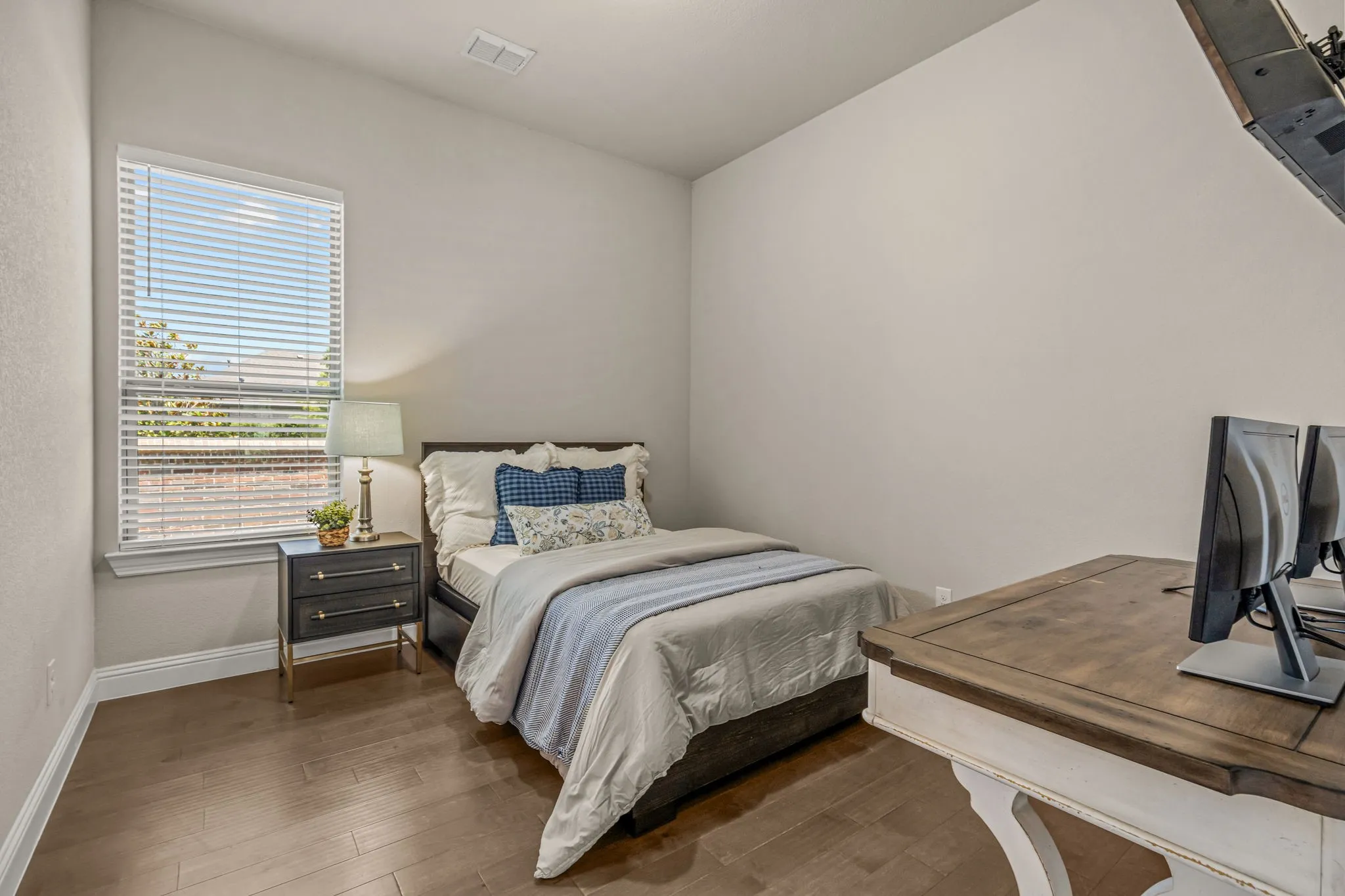 Single Family Residence For Sale in Collin County , 1720 Lexington Avenue, Prosper, Texas 75078, 4 Bedroom, 5 Bathroom, 3 Garage spaces, 3,633 Sqft, built in 2018, mls#21364102, Real Estate Agent in Prosper, Homes For Sale in Collin county, Homes For Sale in Prosper, Realtor in Prosper Texas, Real Estate Brokerage Independent Realty Texas, Luminita Cordes Realtor