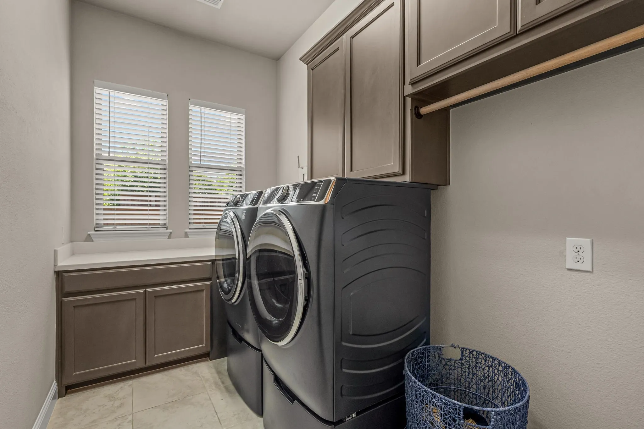 Single Family Residence For Sale in Collin County , 1720 Lexington Avenue, Prosper, Texas 75078, 4 Bedroom, 5 Bathroom, 3 Garage spaces, 3,633 Sqft, built in 2018, mls#21364102, Real Estate Agent in Prosper, Homes For Sale in Collin county, Homes For Sale in Prosper, Realtor in Prosper Texas, Real Estate Brokerage Independent Realty Texas, Luminita Cordes Realtor