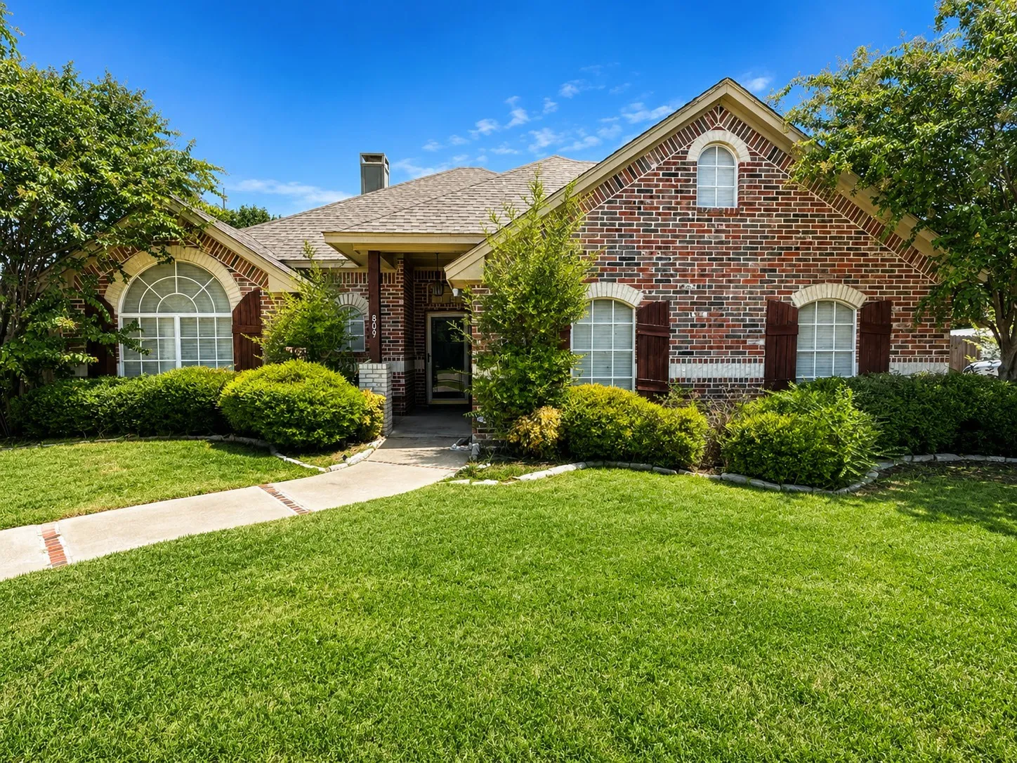 Single Family Residence For Rent in Denton County , 809 Mesa Drive, Sanger, Texas 76266, 3 Bedroom, 2 Bathroom, 2 Garage spaces, 1,323 Sqft, built in 2001, mls#21365889, Real Estate Agent in Sanger, Homes For Rent in Denton county, Homes For Rent in Sanger, Realtor in Sanger Texas, Real Estate Brokerage Independent Realty Texas, Luminita Cordes Realtor